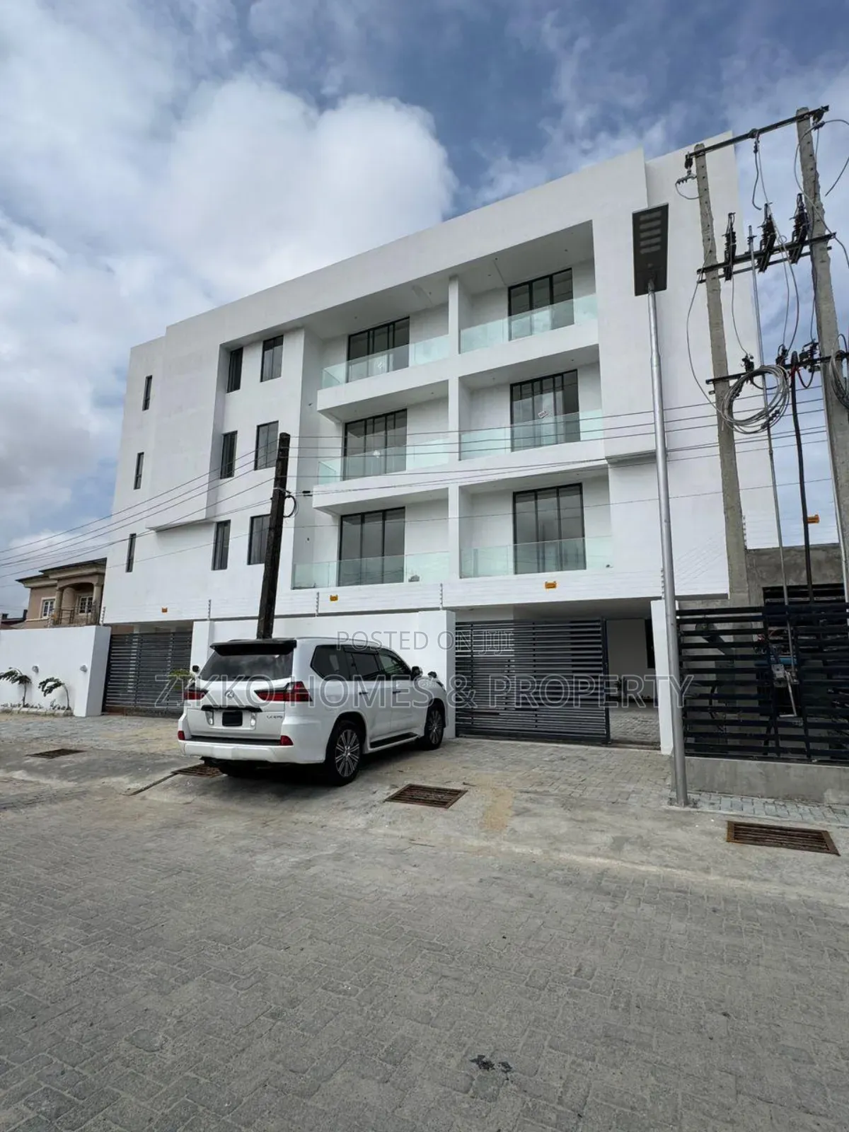 2bdrm Apartment in Lekki for sale