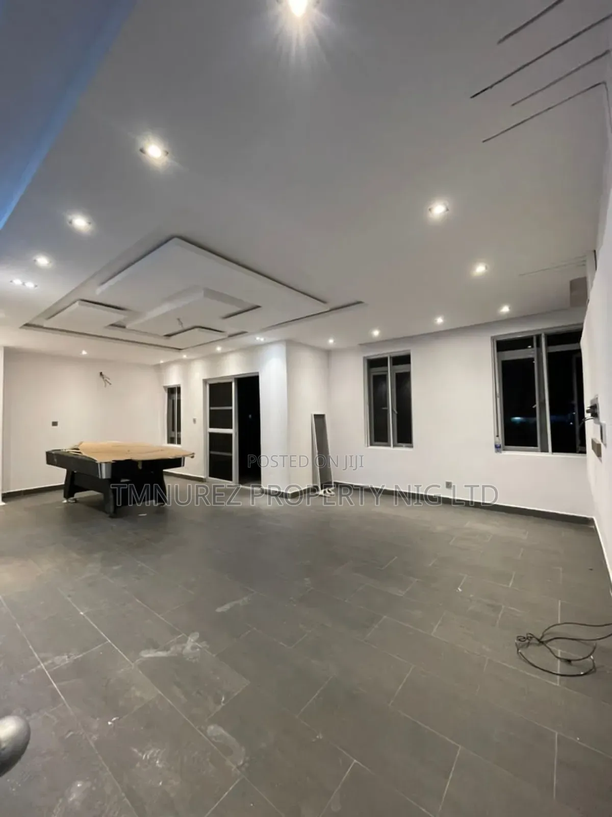 Mini Flat in Ikota for rent