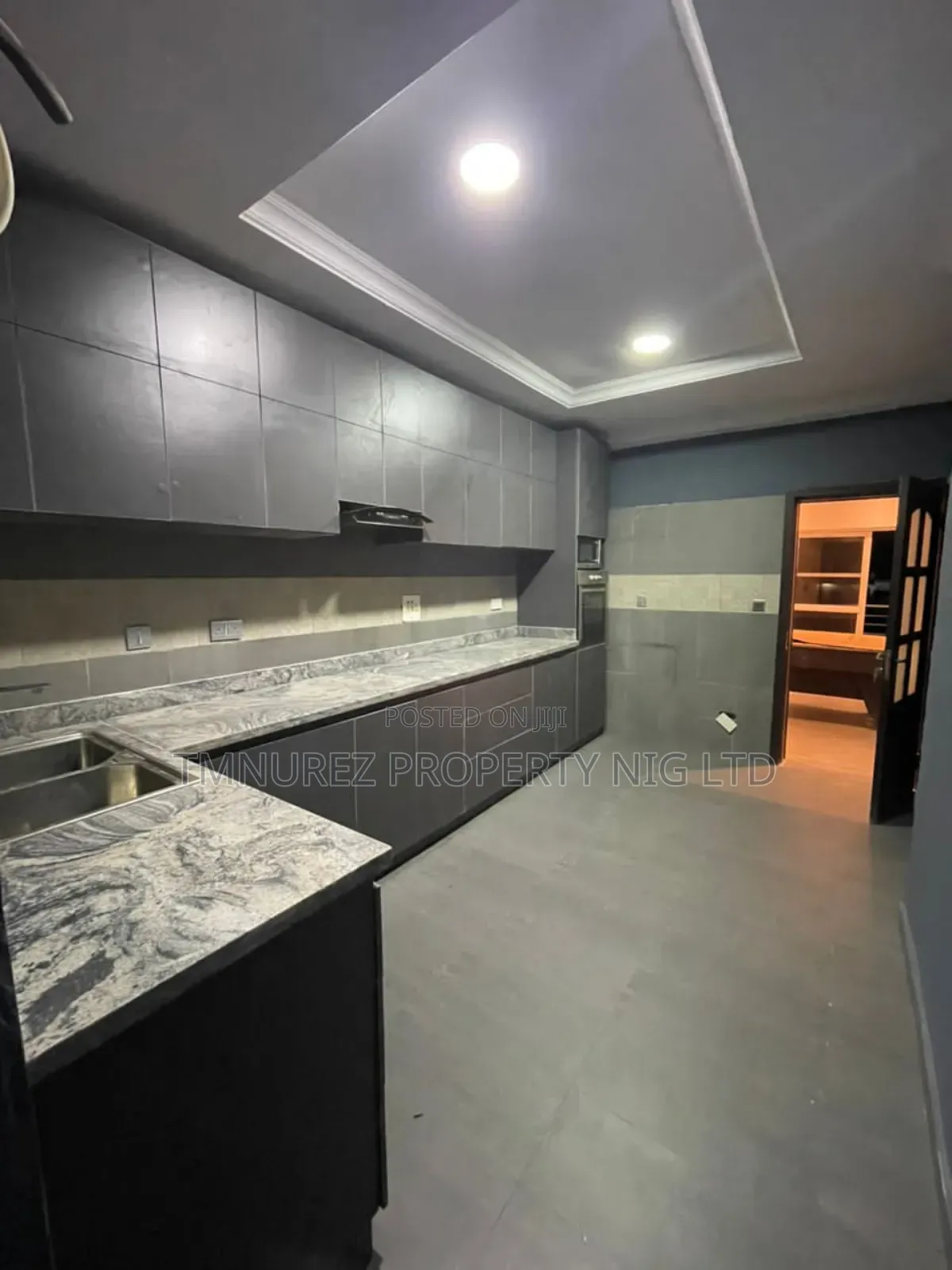 Mini Flat in Ikota for rent
