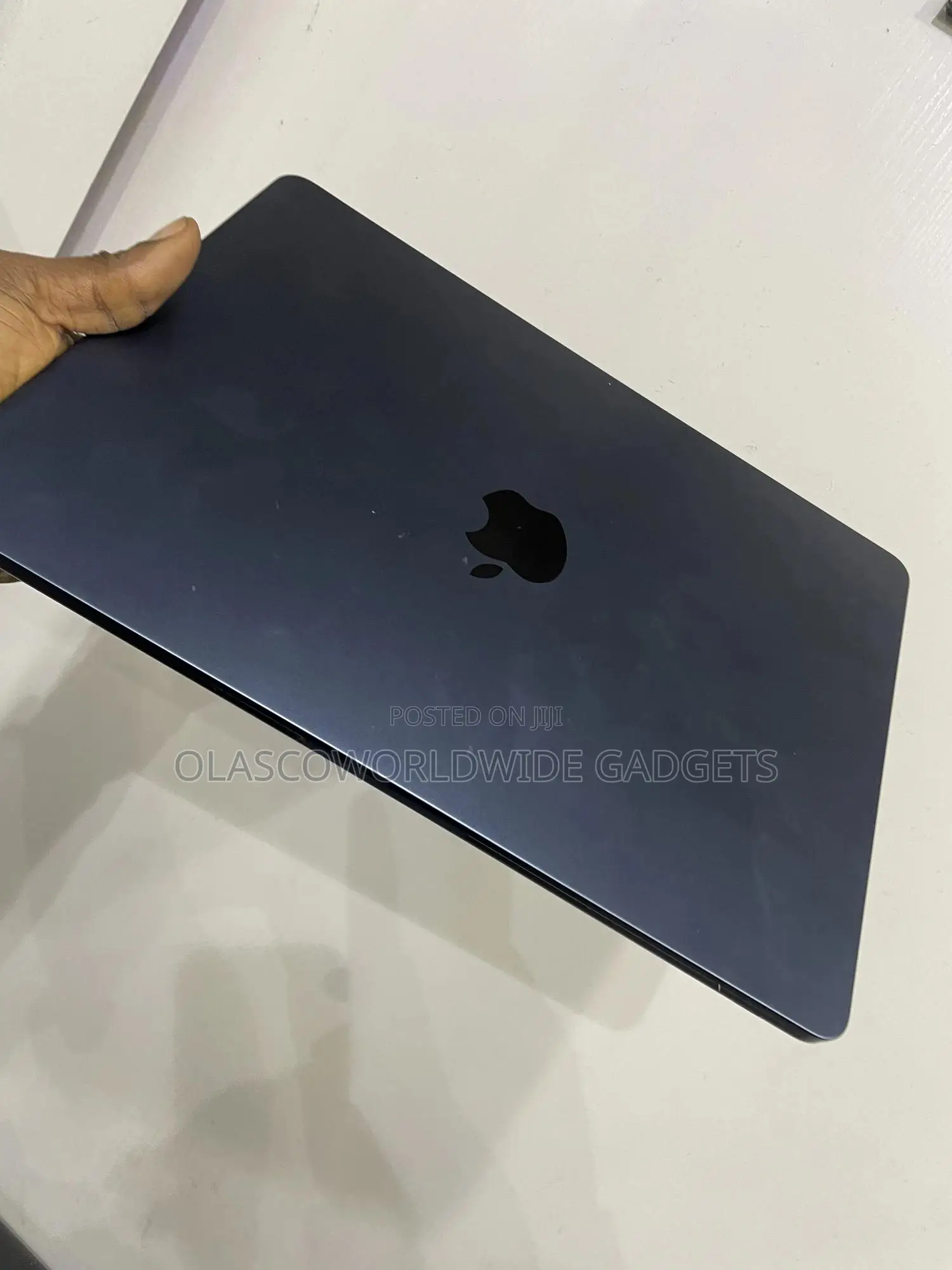 Laptop Apple MacBook Air 2024 M3 8GB Apple M3 SSD 256GB