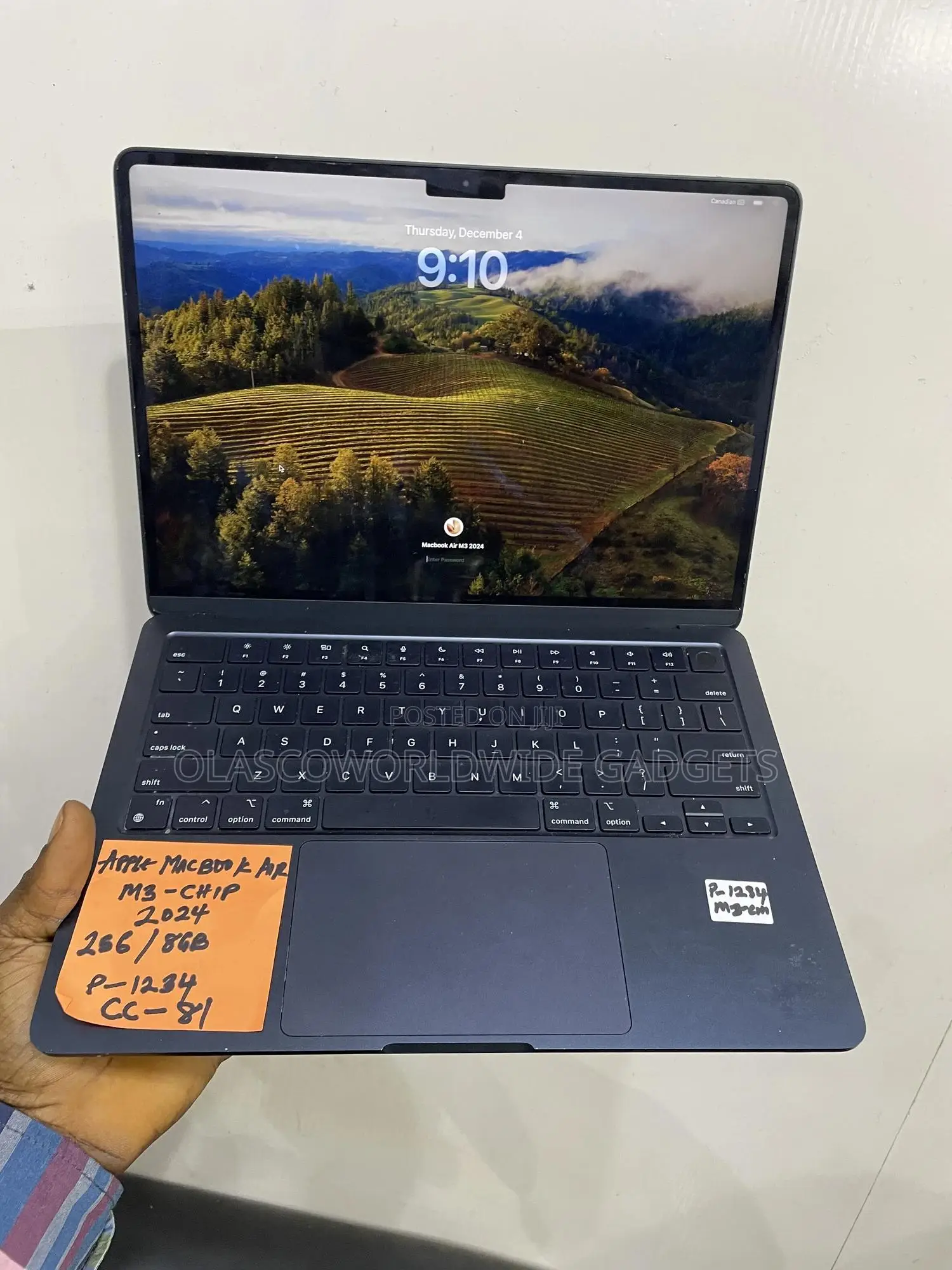 Laptop Apple MacBook Air 2024 M3 8GB Apple M3 SSD 256GB