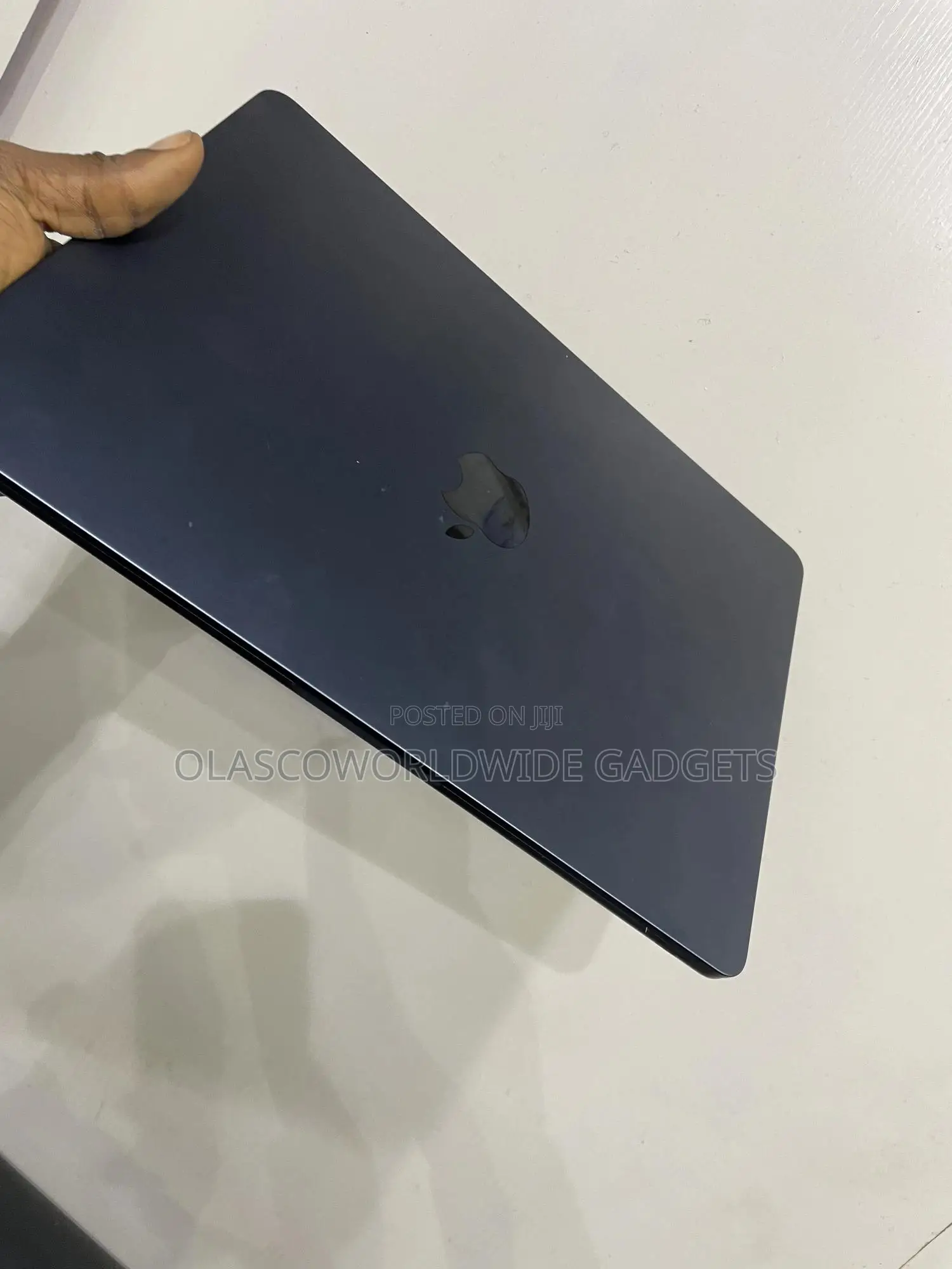 Laptop Apple MacBook Air 2024 M3 8GB Apple M3 SSD 256GB