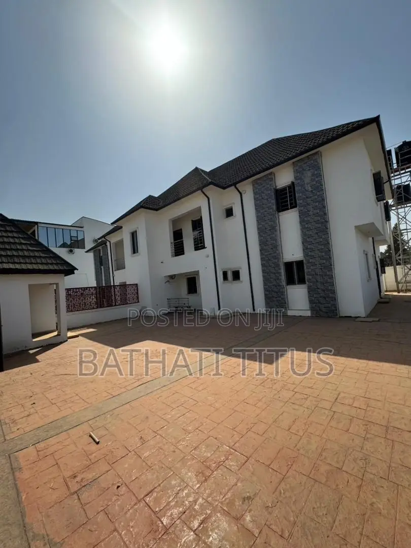 4bdrm Duplex in Life Camp for sale