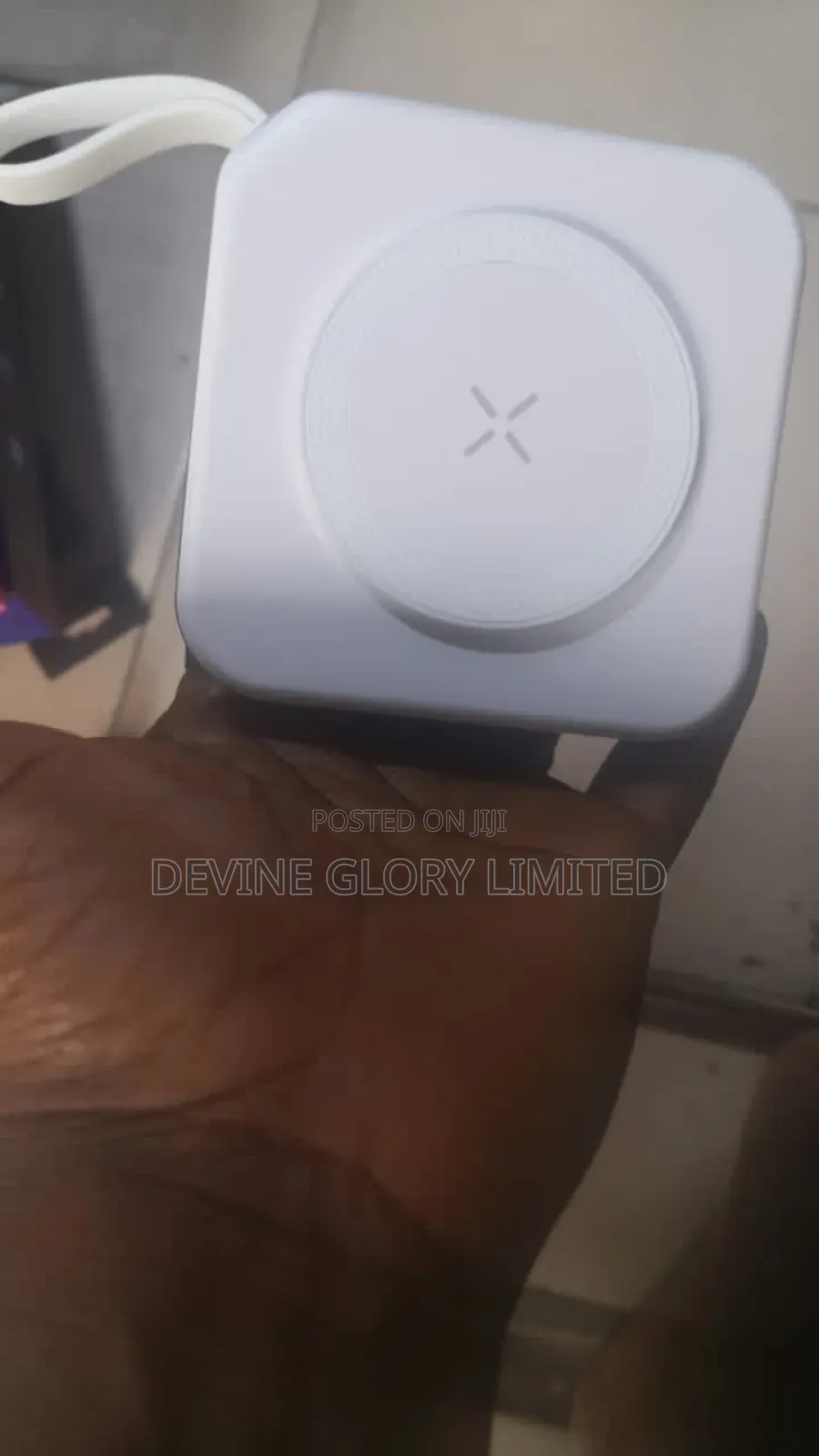 Helix Magsafe 5000mah Magnetic Wireless Power Bank – Uk Used