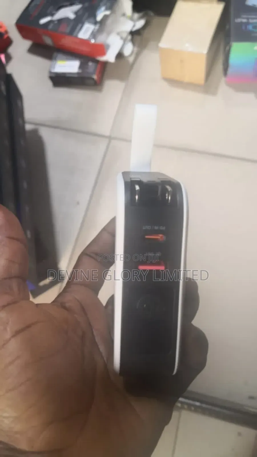 Helix Magsafe 5000mah Magnetic Wireless Power Bank – Uk Used