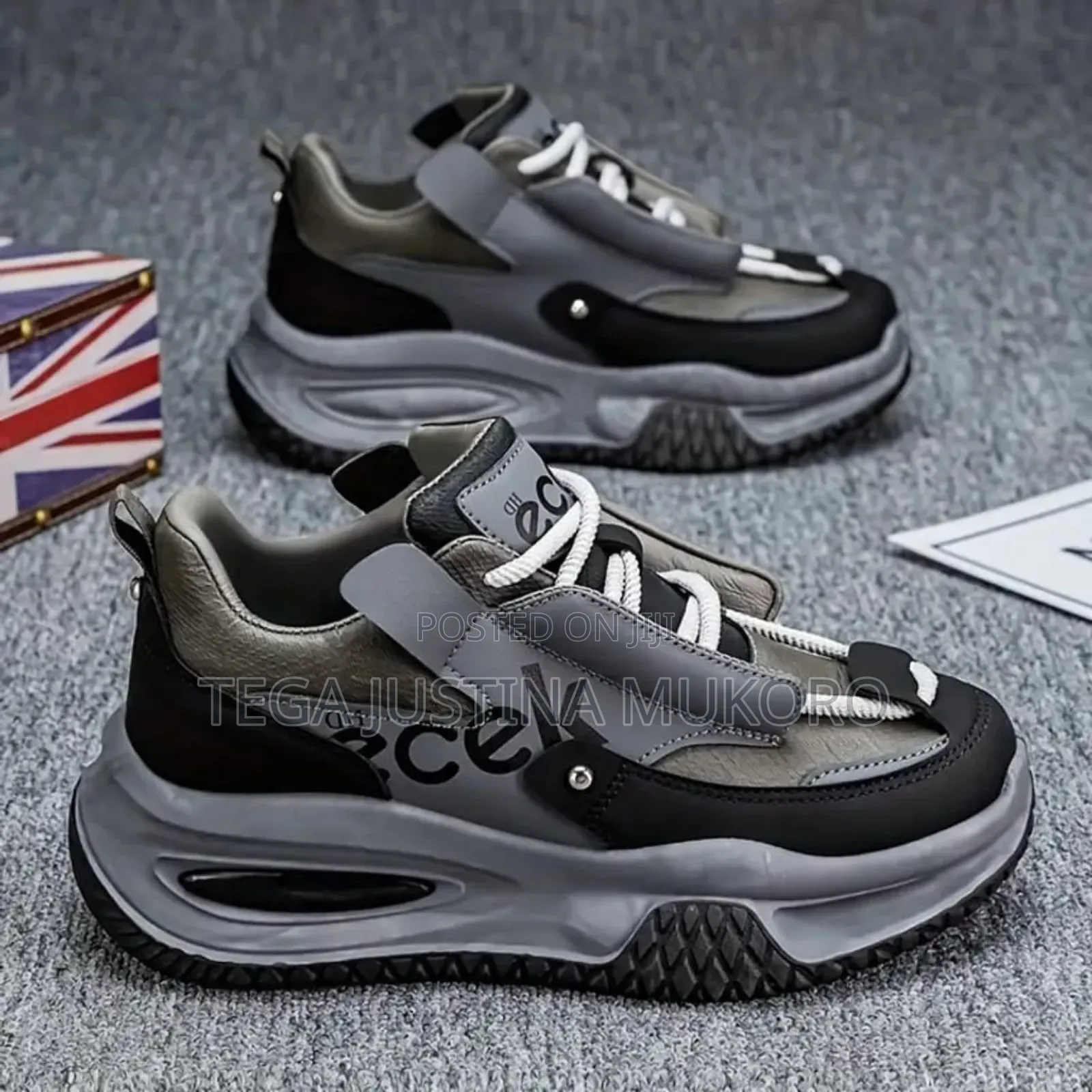 High Quality Fashion Stock Sneakers