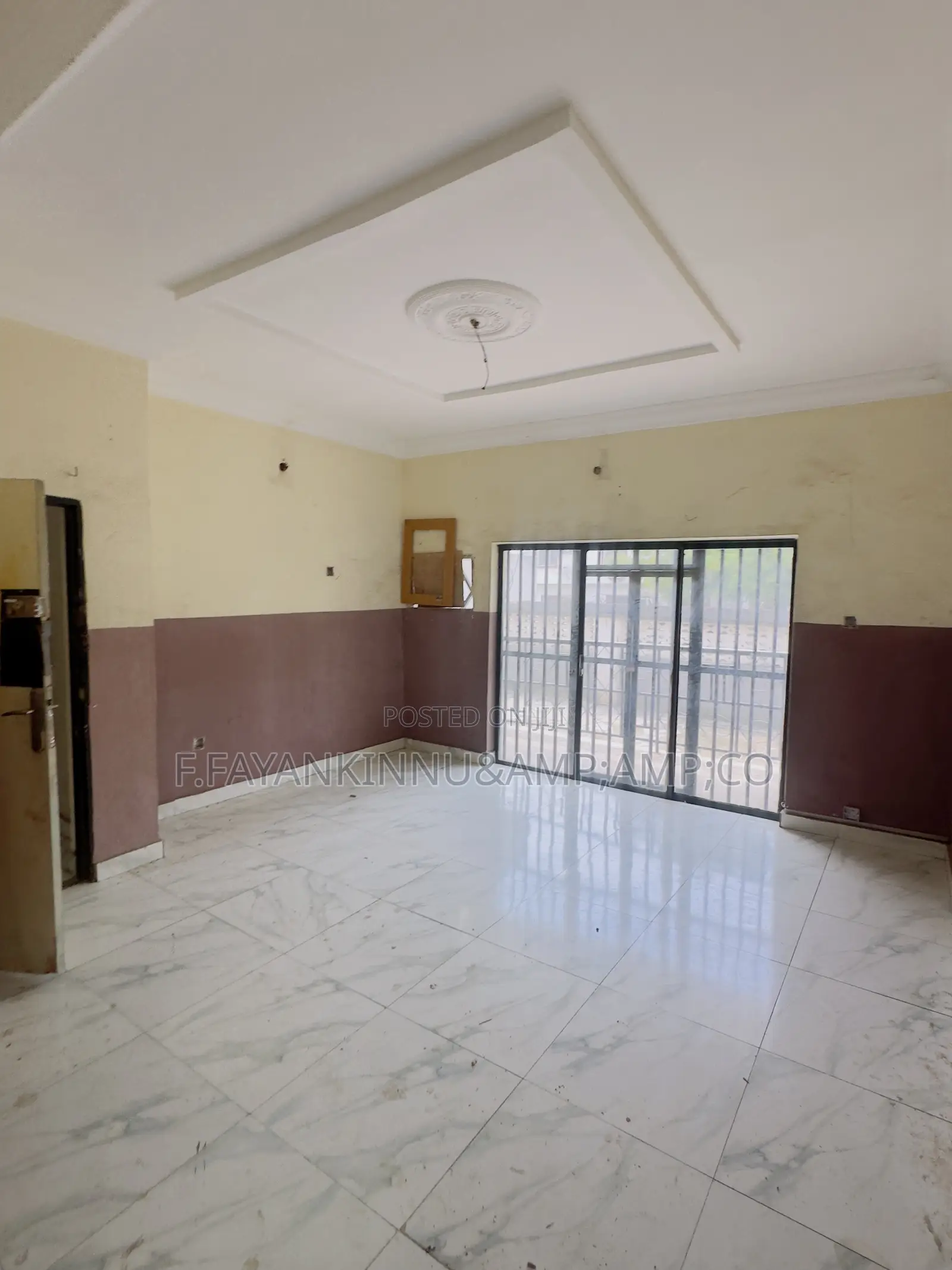 3bdrm Block of Flats in Zone 6 / Wuse for sale