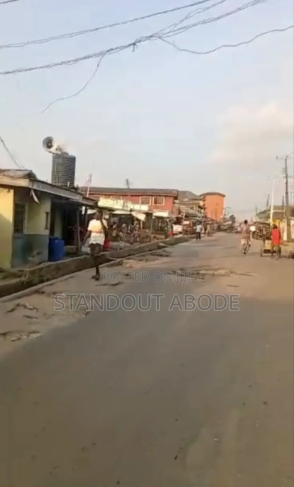 Demolishable Bungalow on a Plot Urgently for Sale in Mushin