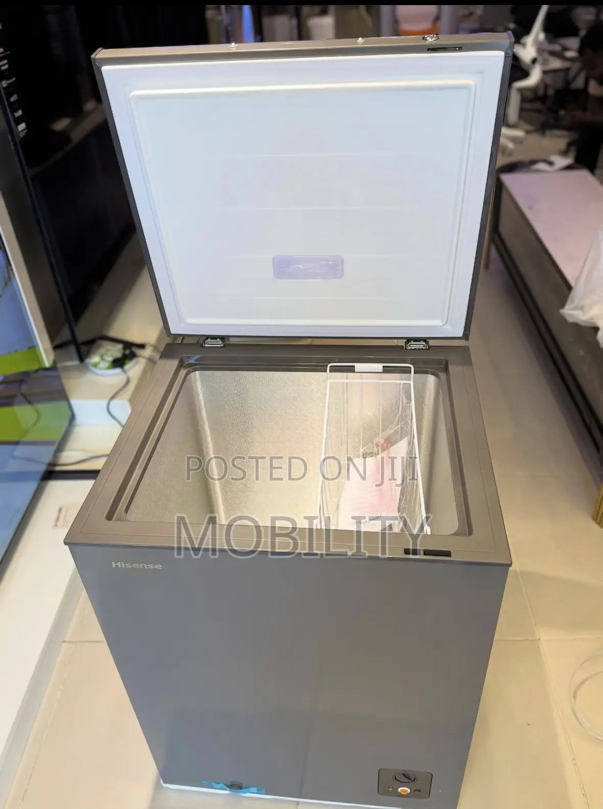 Hisense 142liters Frezzer Brand New