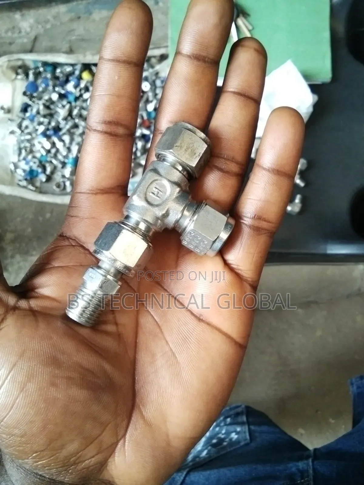 10mm Od X 1/4" NPT Tee