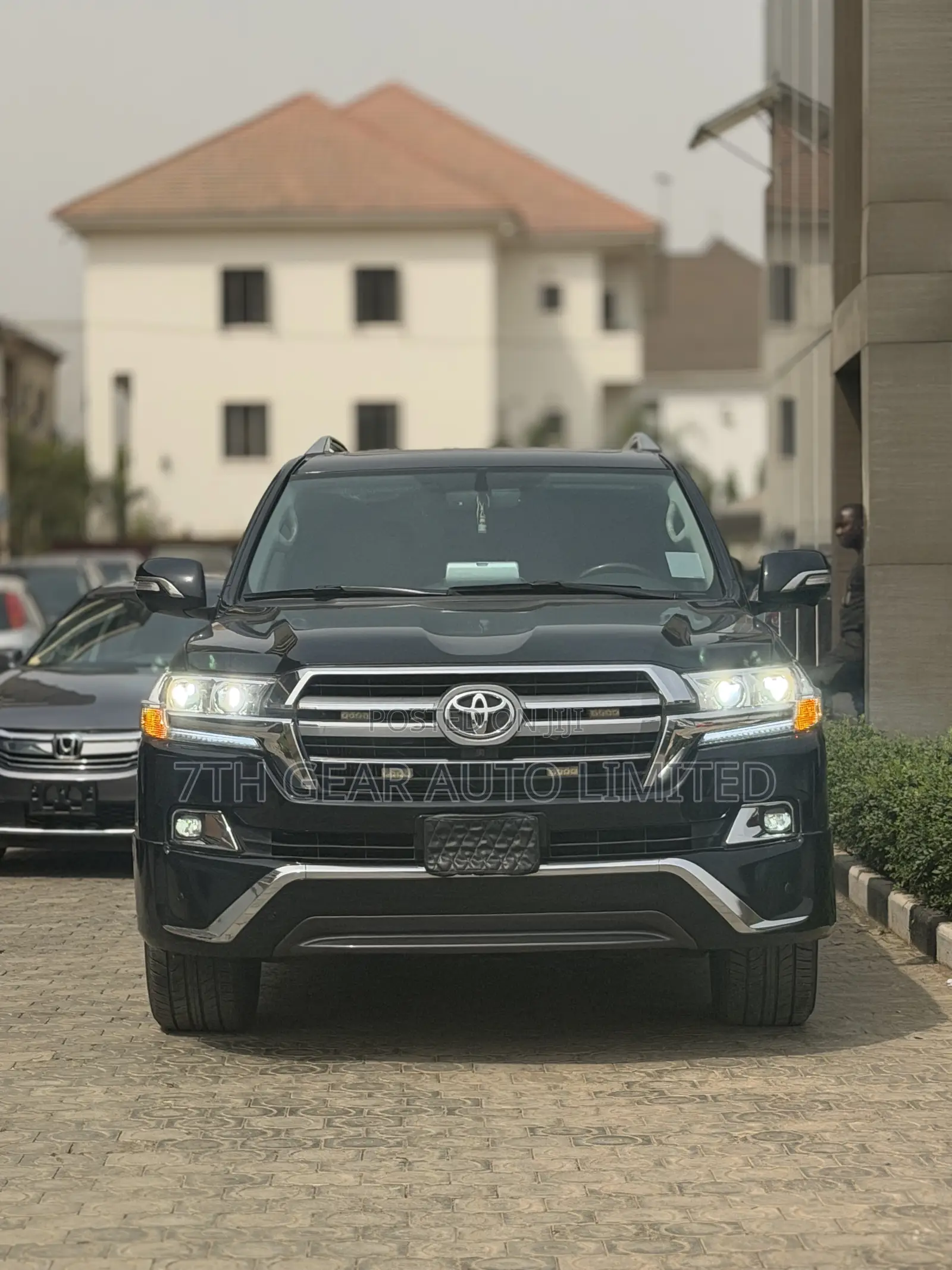 Toyota Land Cruiser 5.7 V8 GXR 2020 Black