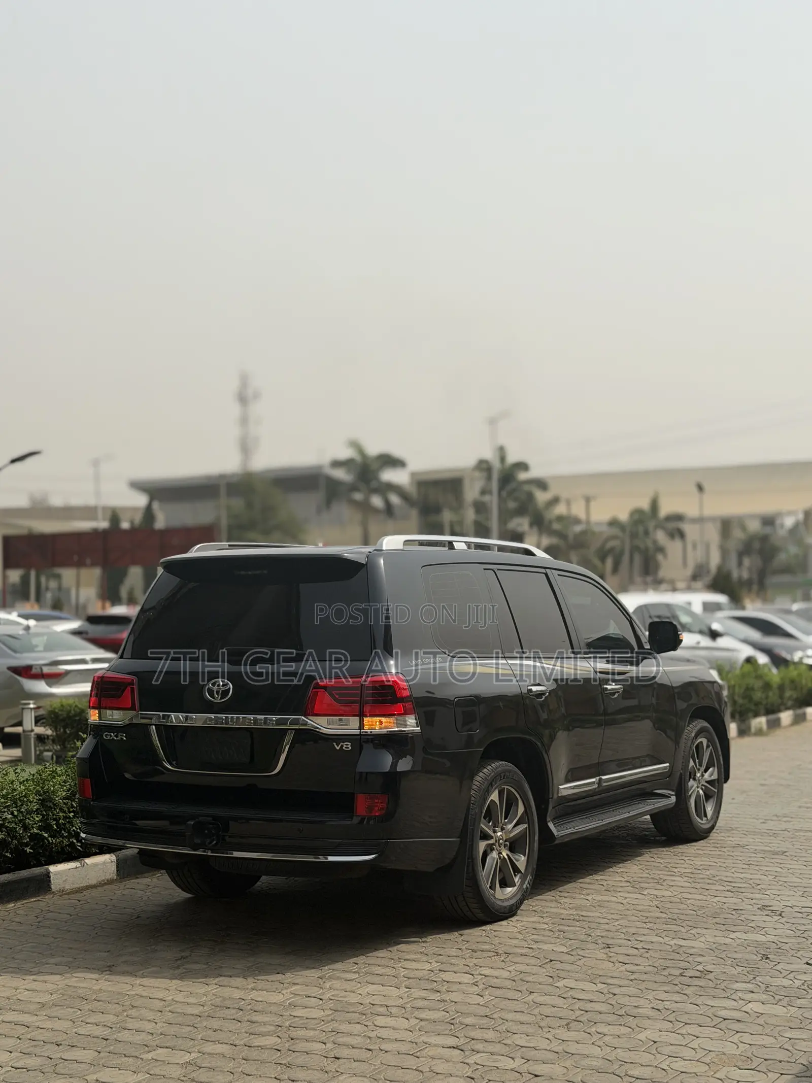 Toyota Land Cruiser 5.7 V8 GXR 2020 Black
