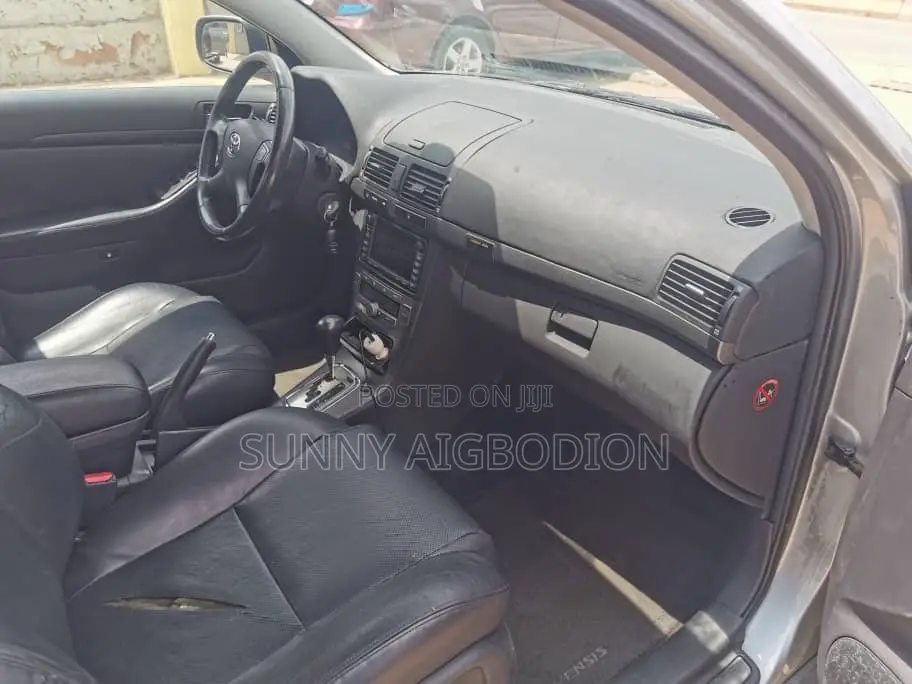Toyota Avensis 1.8 VVT-i 2006
