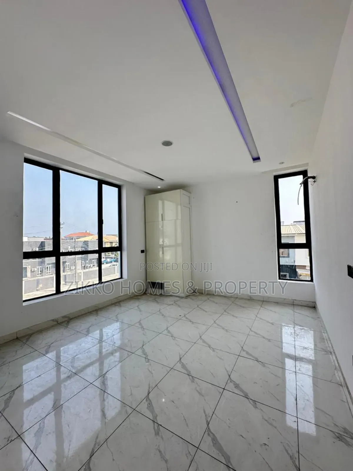 2bdrm Apartment in Agungi, Lekki for sale