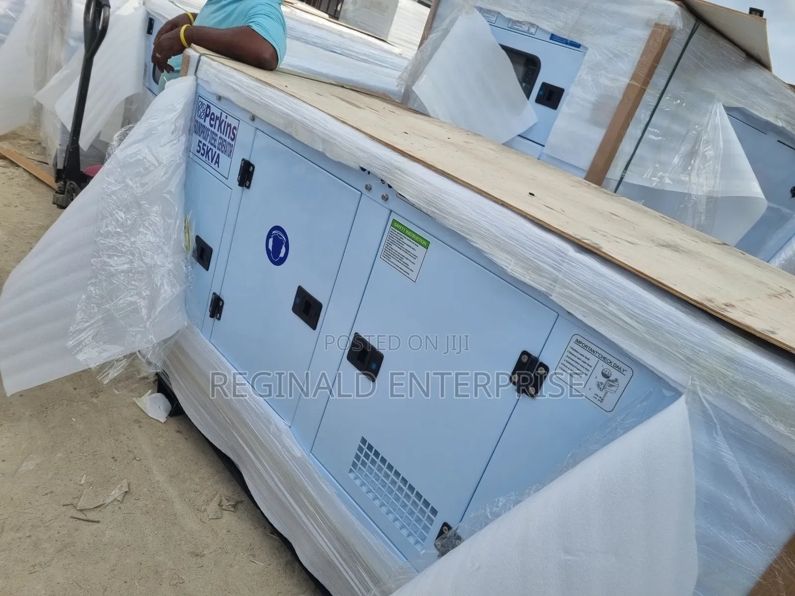 55kva Perkins Soundproof Generator England Standard