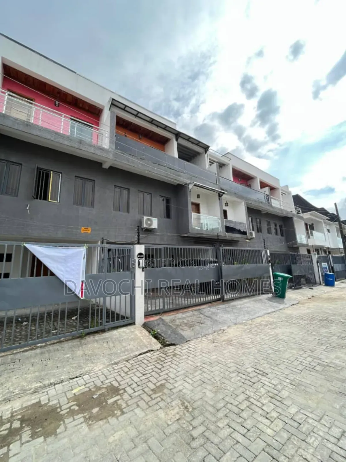 5bdrm Duplex in Idado, Lekki for rent