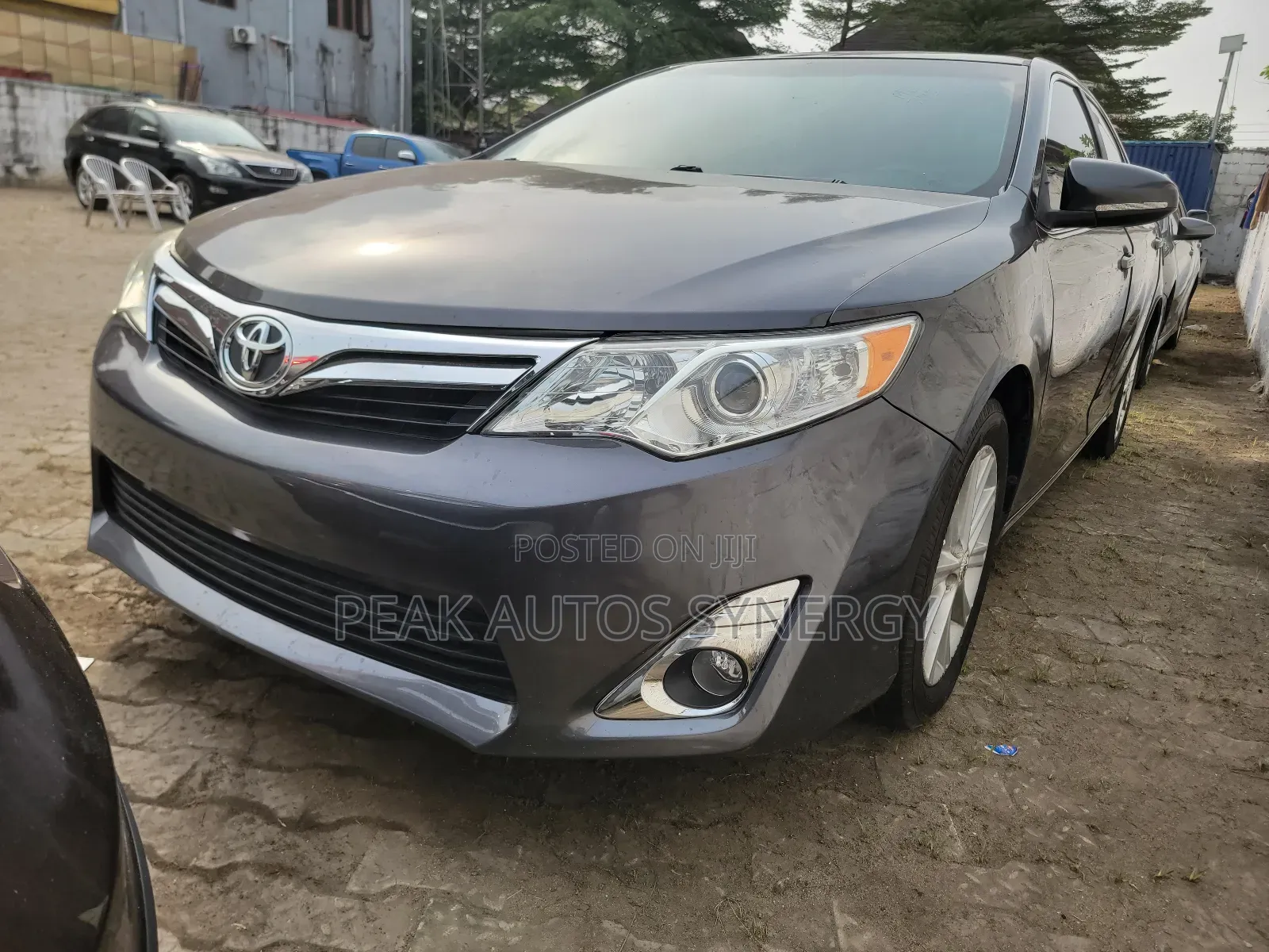 Toyota Camry XLE 4dr Sedan (2.5L 4cyl 6A) 2013 Gray