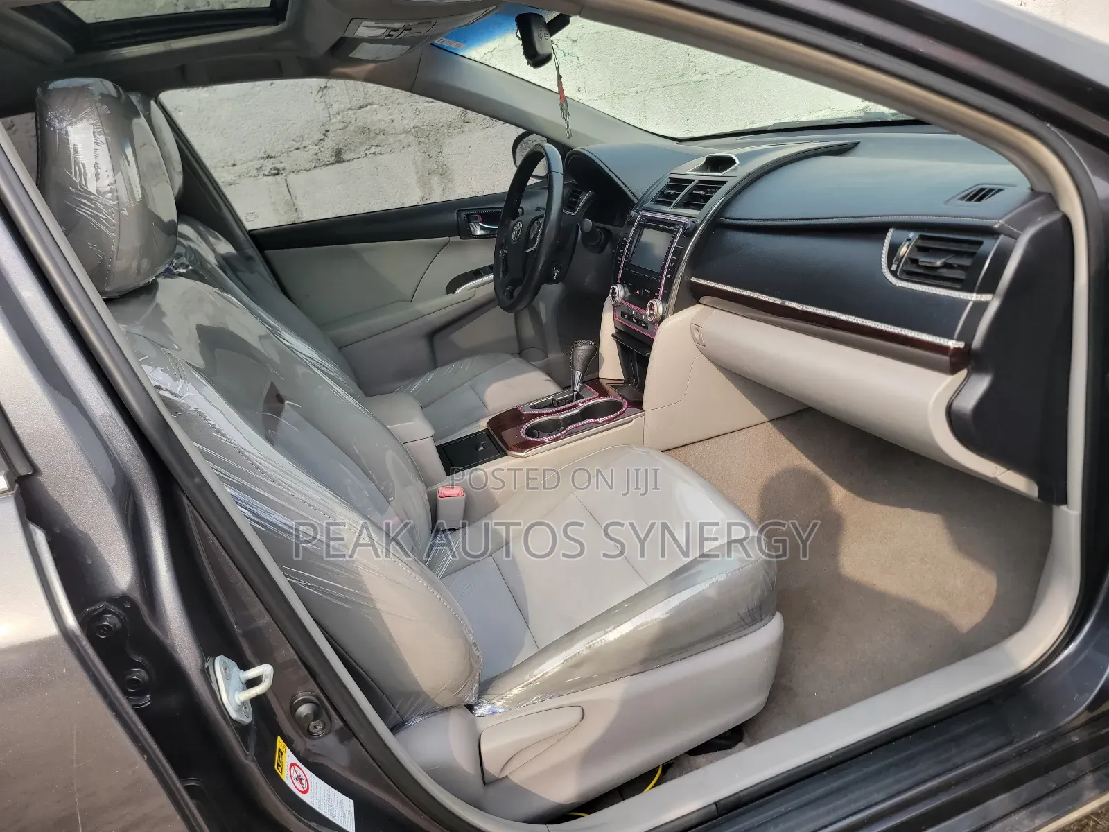 Toyota Camry XLE 4dr Sedan (2.5L 4cyl 6A) 2013 Gray