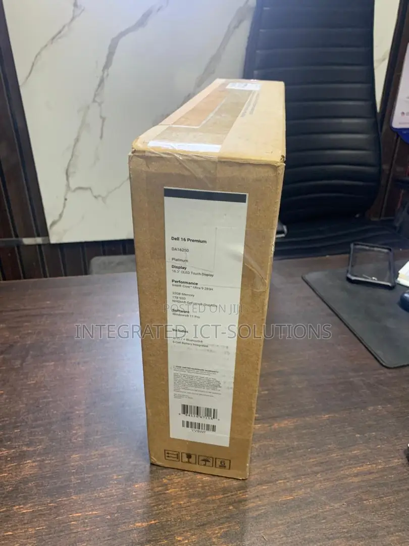 New Laptop Dell 32GB Intel Core Ultra 9 SSD 1T