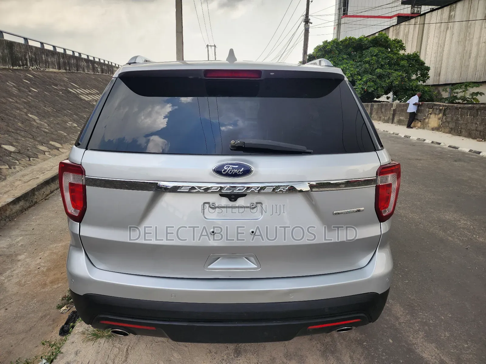 Ford Explorer Limited 4dr SUV AWD (3.5L 6cyl 6A) 2016 Silver