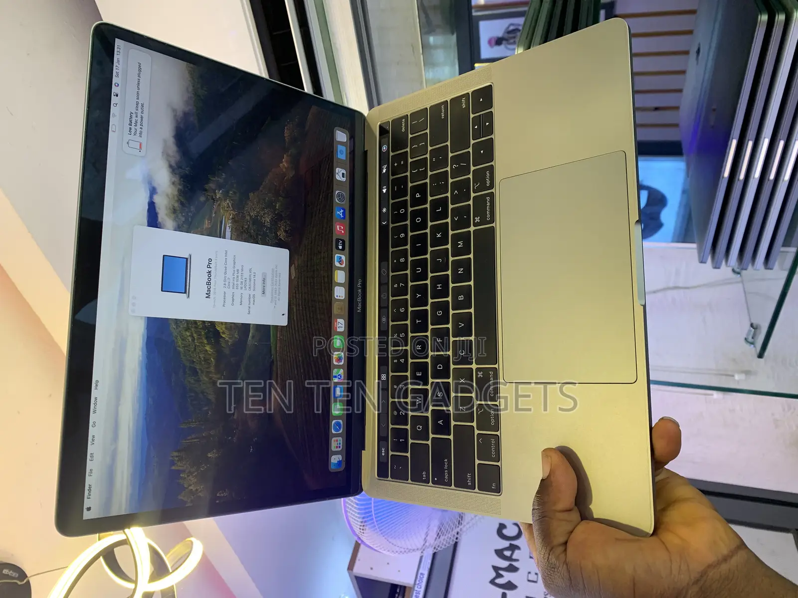 Laptop Apple MacBook Pro 2019 16GB Intel Core i7 SSD 256GB