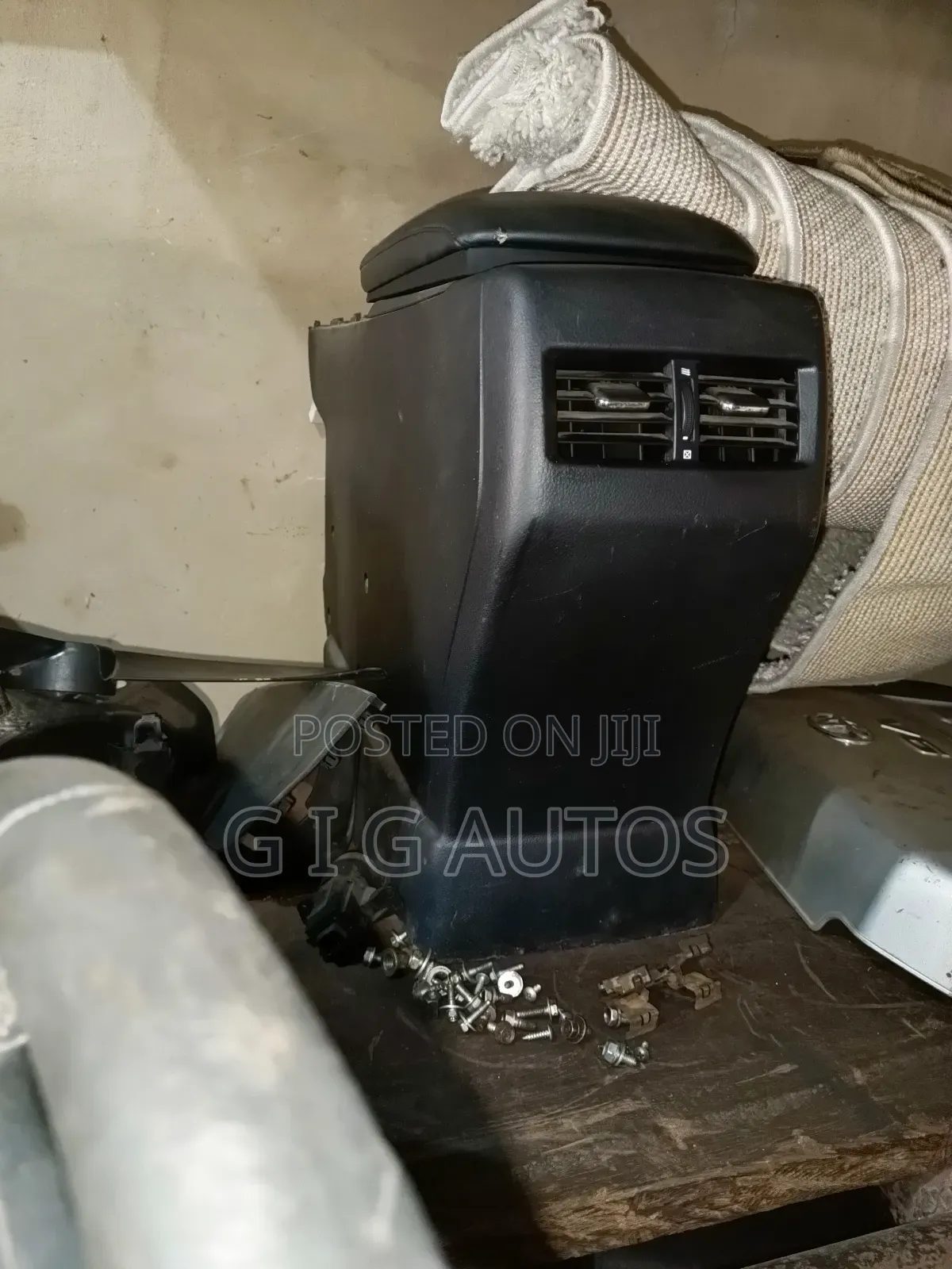 Complete Hand Rest Toyota Venza