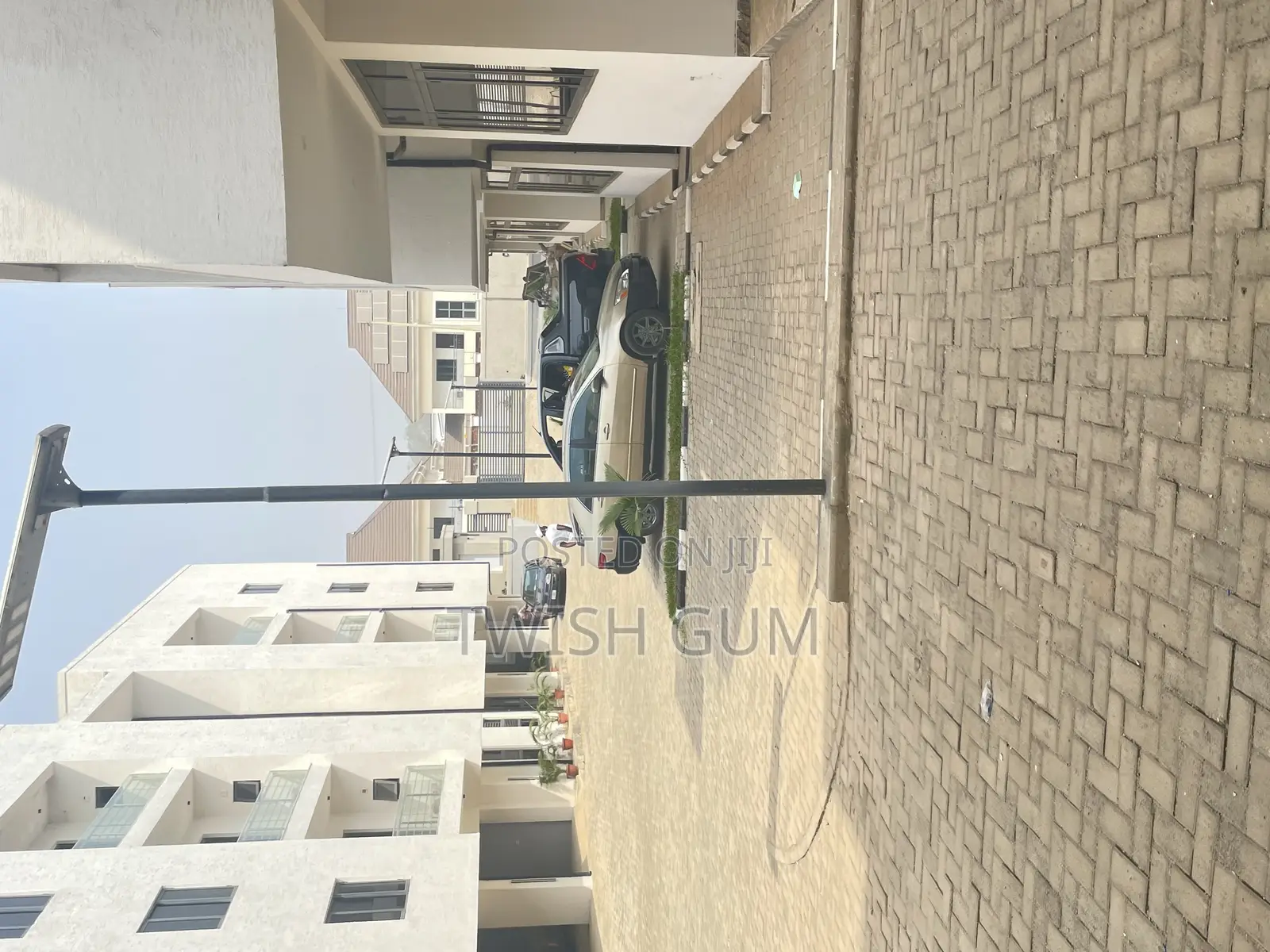 6bdrm Duplex in Blackdot Shelters, Guzape District for sale