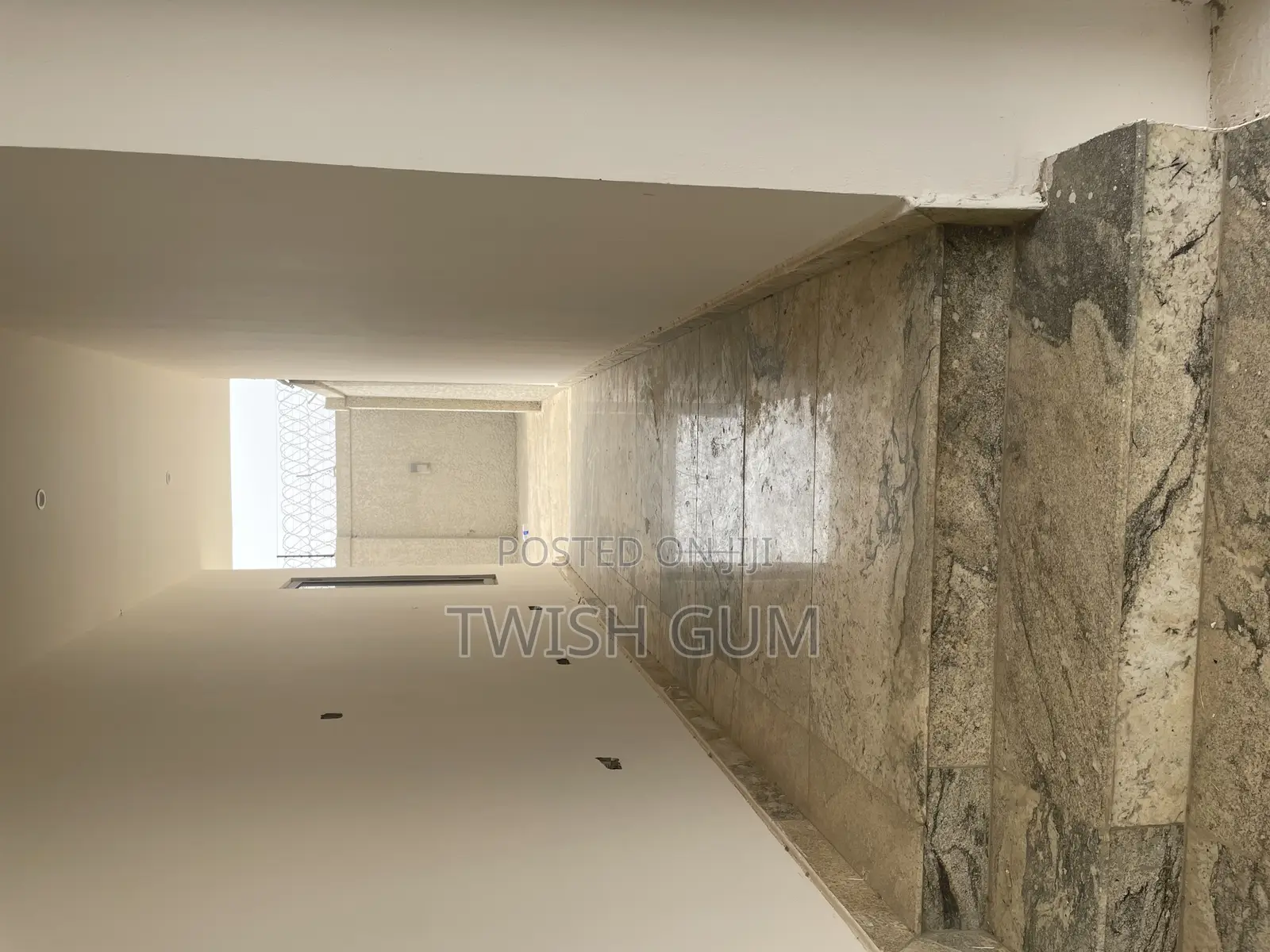 6bdrm Duplex in Blackdot Shelters, Guzape District for sale