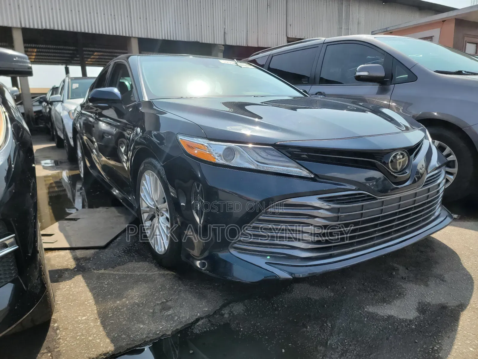 Toyota Camry XLE 2021 Gray