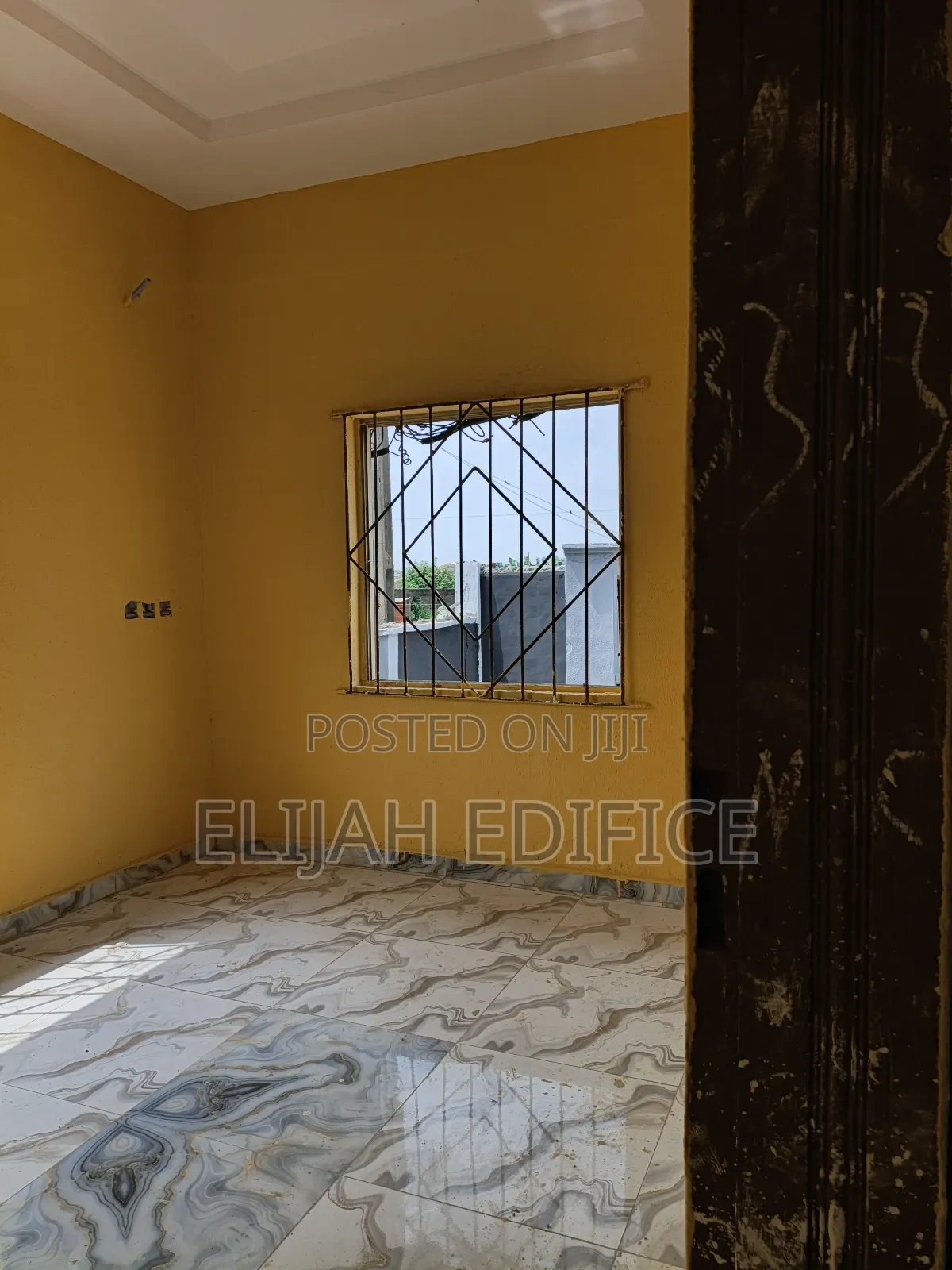Furnished 1bdrm Block of Flats in Grammar School, Erunwe for rent