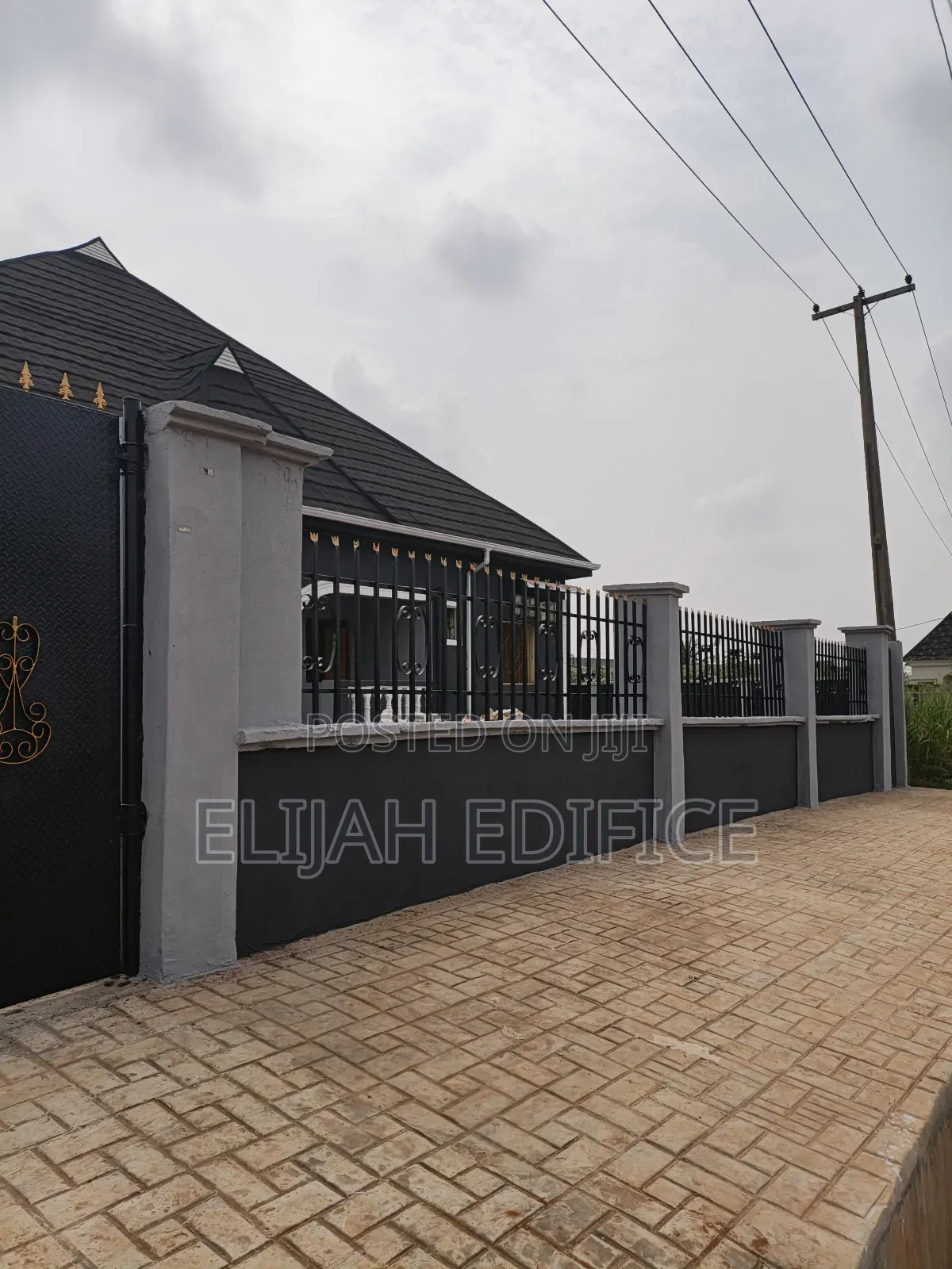 Furnished 1bdrm Block of Flats in Grammar School, Erunwe for rent