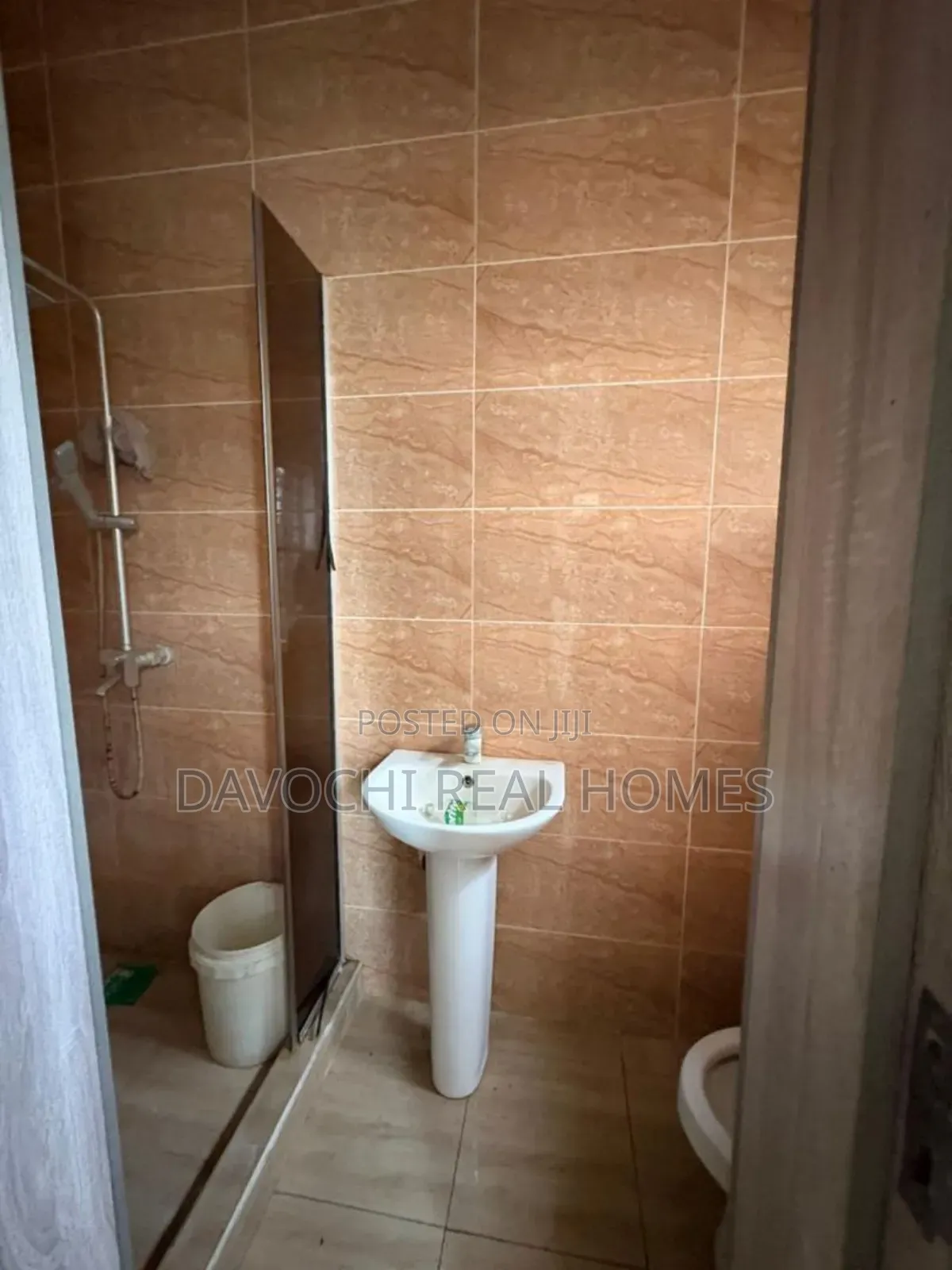Mini Flat in Orchid Road, Lekki Phase 2 for rent