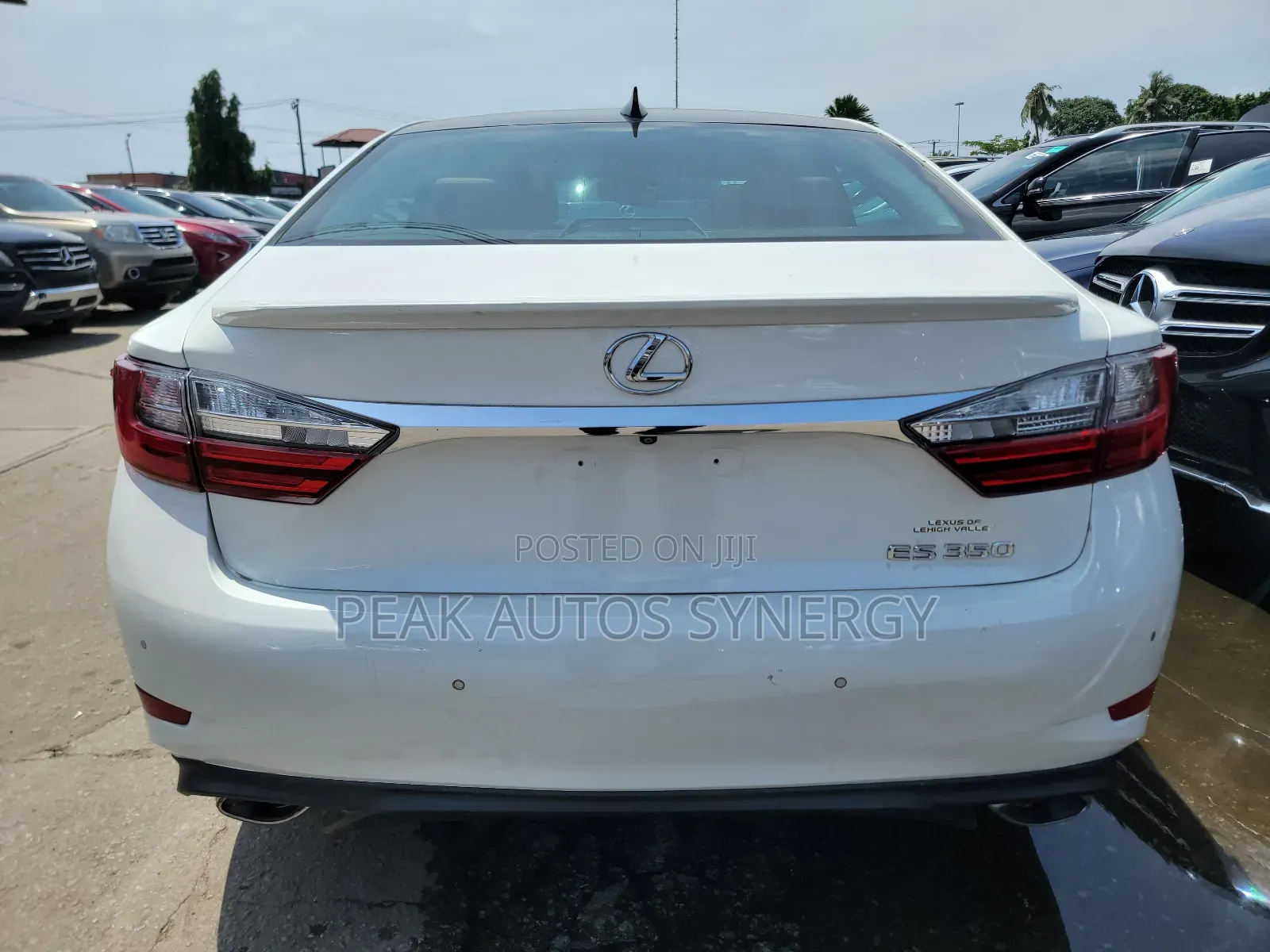 Lexus ES 350 FWD 2016 White