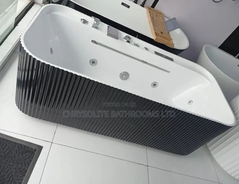 Black Acrylic Bathtub