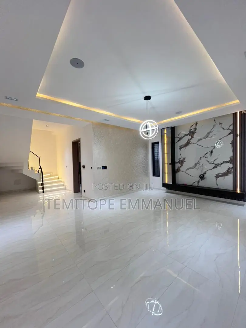 Furnished 5bdrm Duplex in Lekki Phase 1 for sale
