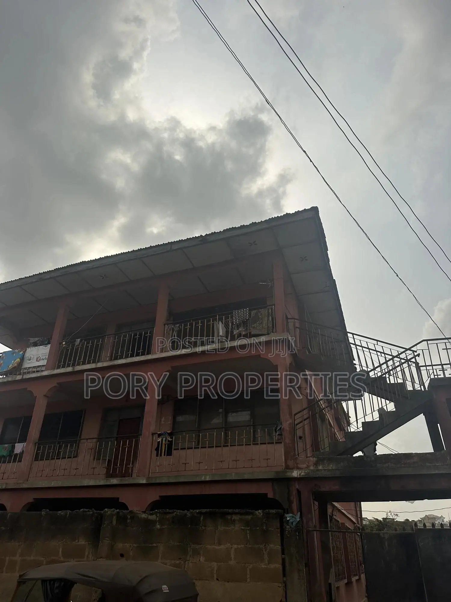 18bdrm House in Adekunle, CHallenge / Ibadan for sale