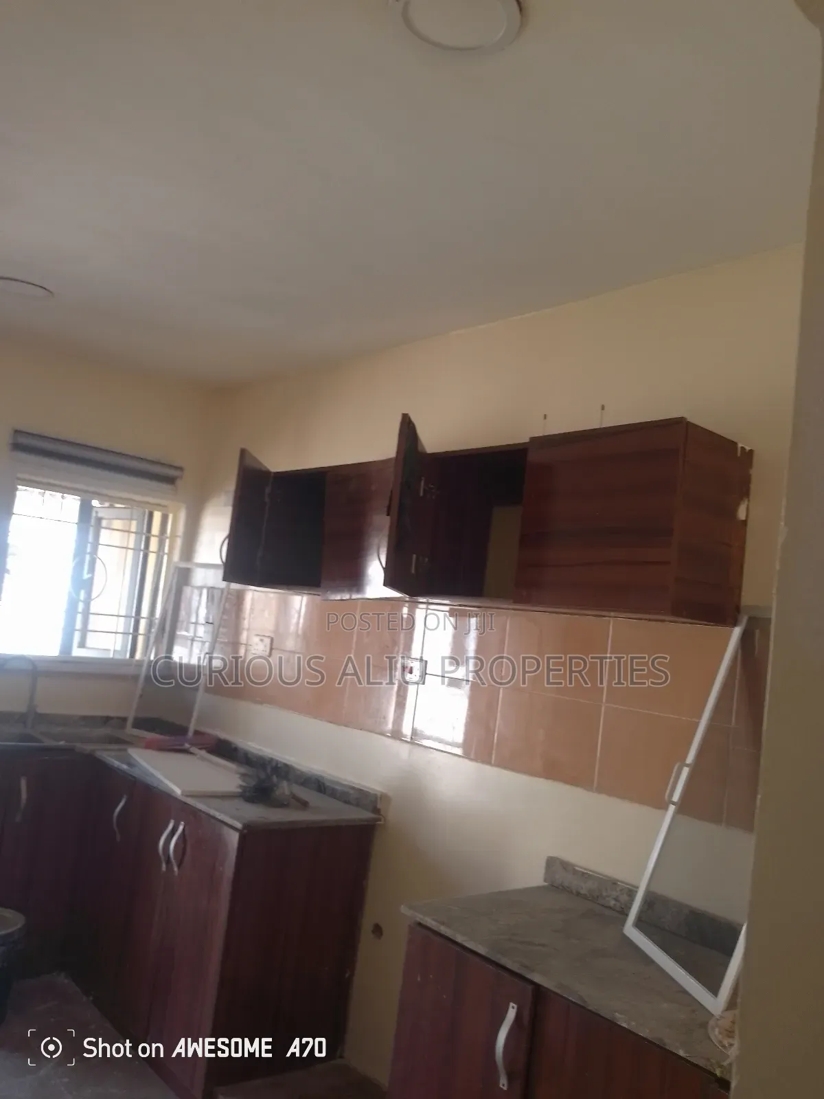 4bdrm Bungalow in Life Camp for rent