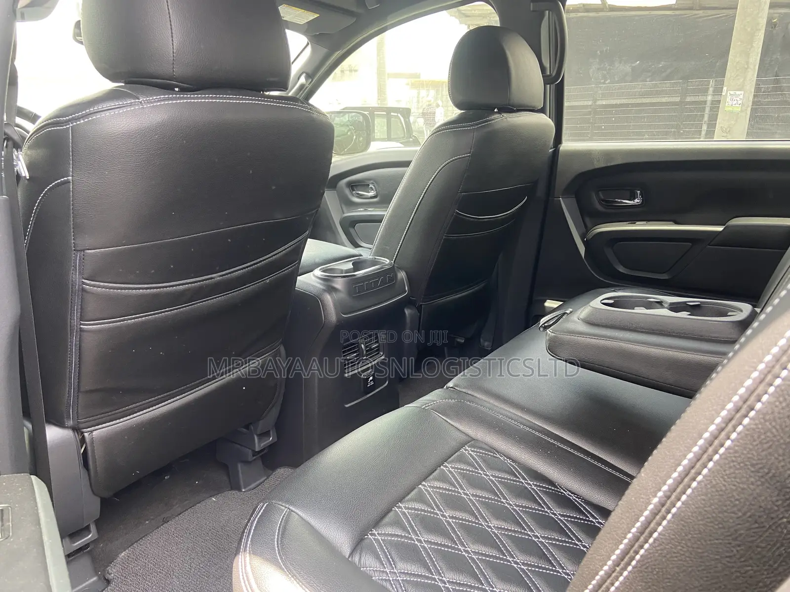 Nissan Titan SV 4x4 King Cab 6.3 ft. box 139.8 in. WB 2019 Gray