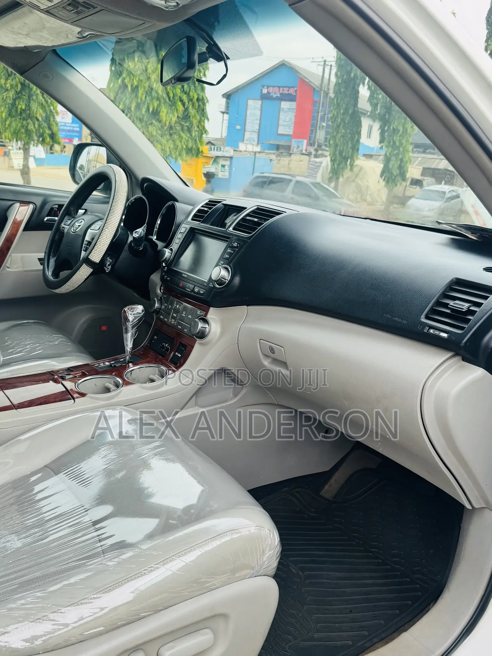 Toyota Highlander Limited 2012 White