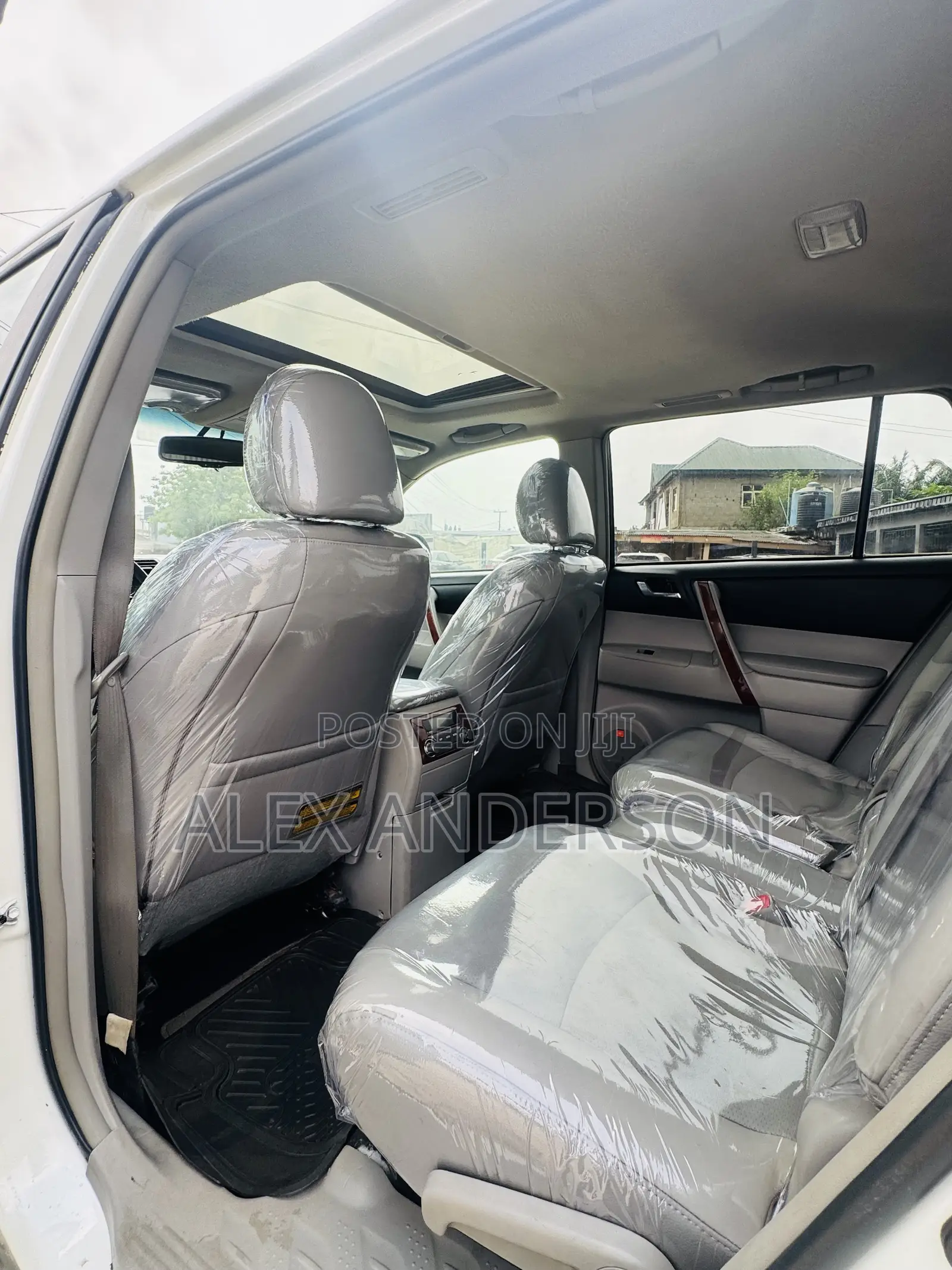 Toyota Highlander Limited 2012 White