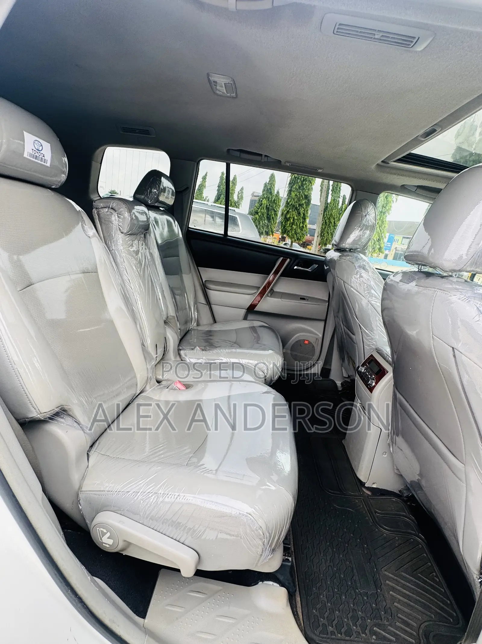 Toyota Highlander Limited 2012 White