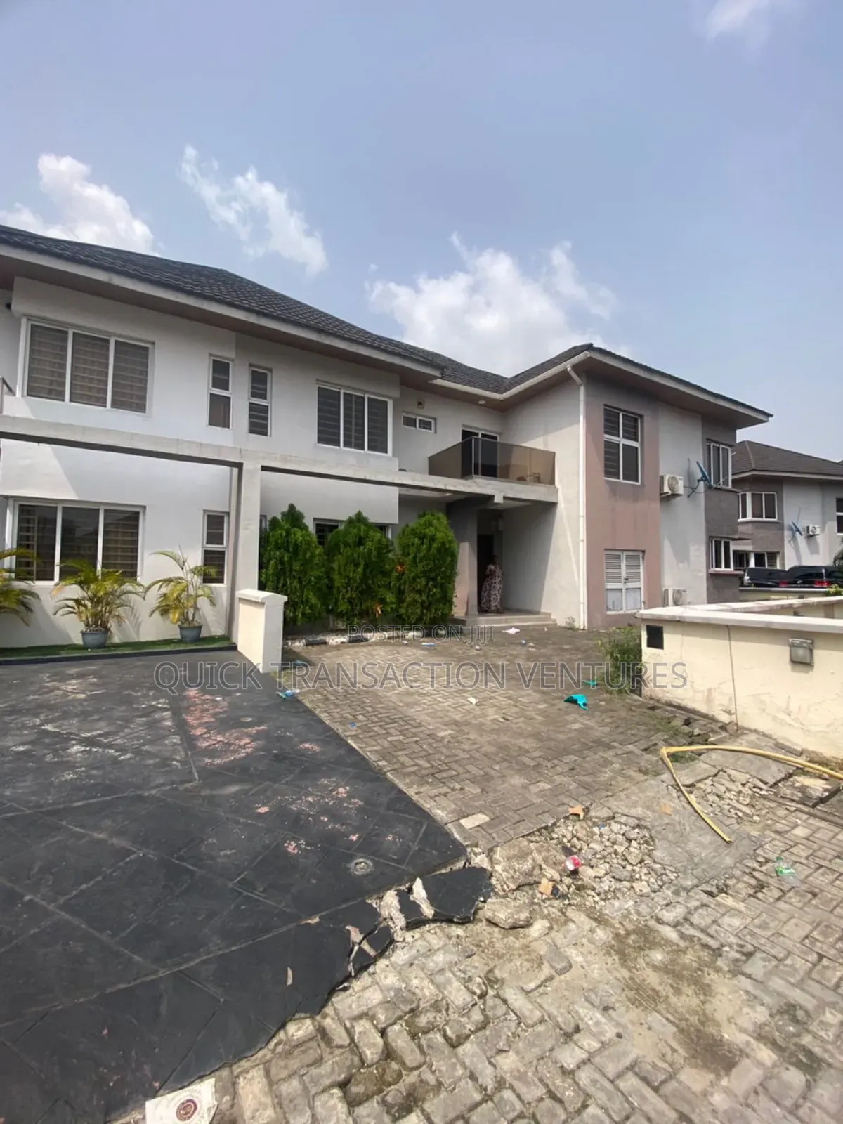 4bdrm Duplex in Pinnock Beach Estate, Osapa london for rent