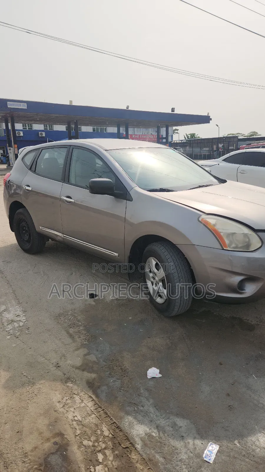 Nissan Rogue S 2013 Beige