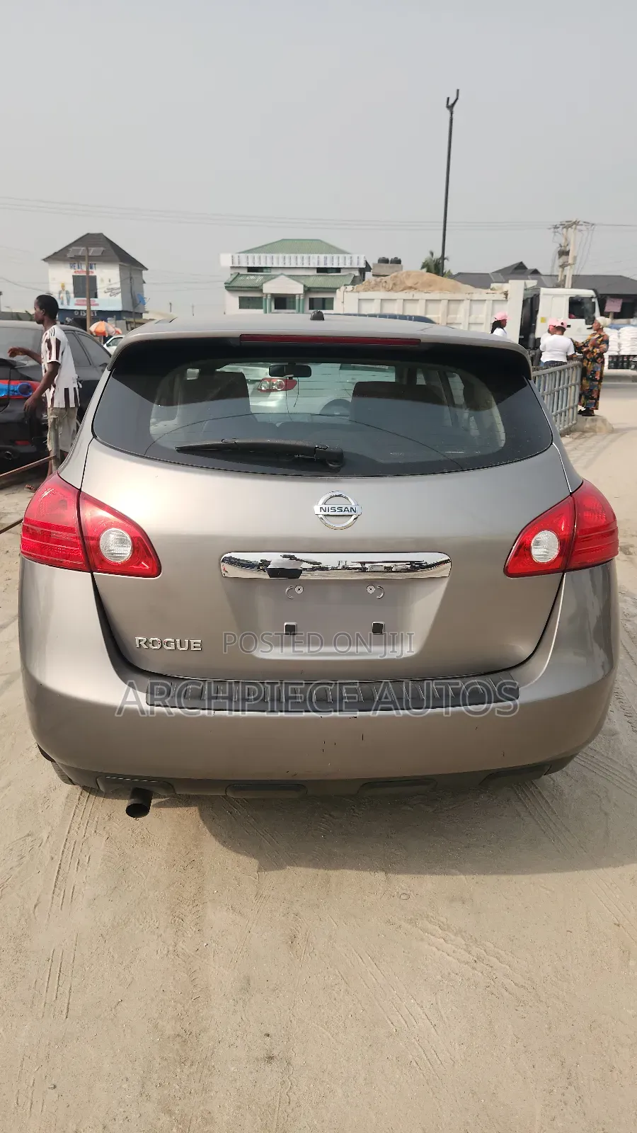 Nissan Rogue S 2013 Beige