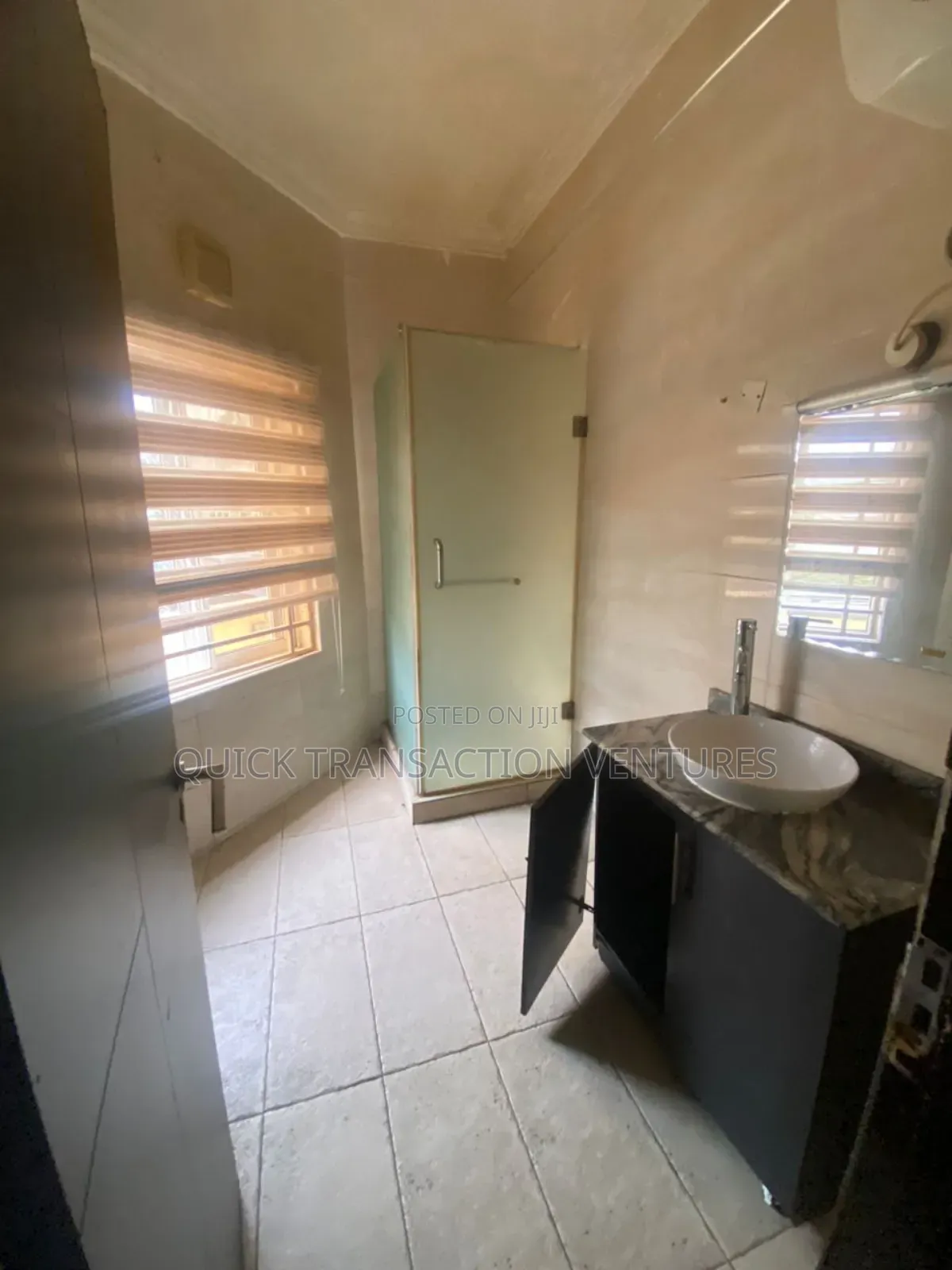 3bdrm Block of Flats in Pinnock Beach Estate, Osapa london for rent