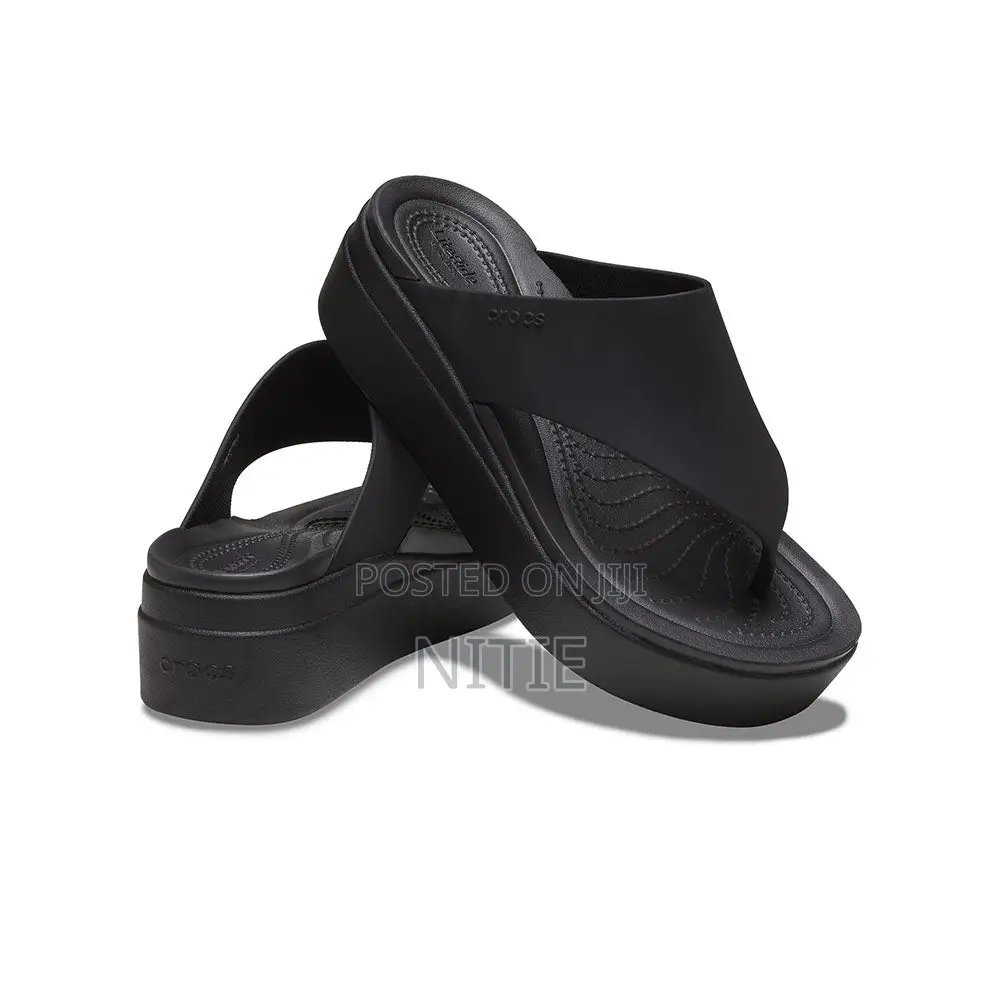 Women's Crocs Brooklyn Flip - Black
