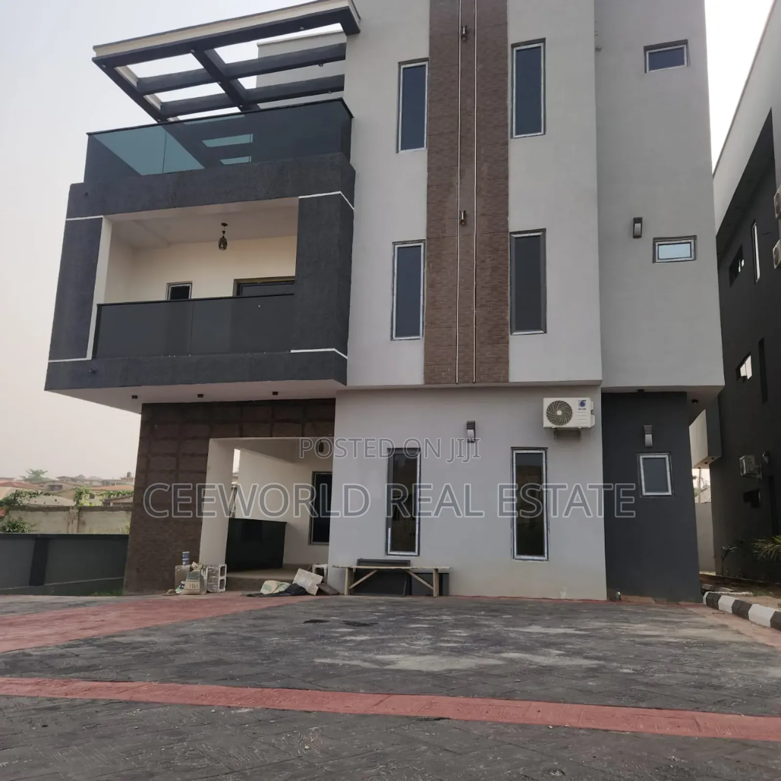 5bdrm Duplex in Engr Lere Adigun Gra, Basorun for rent