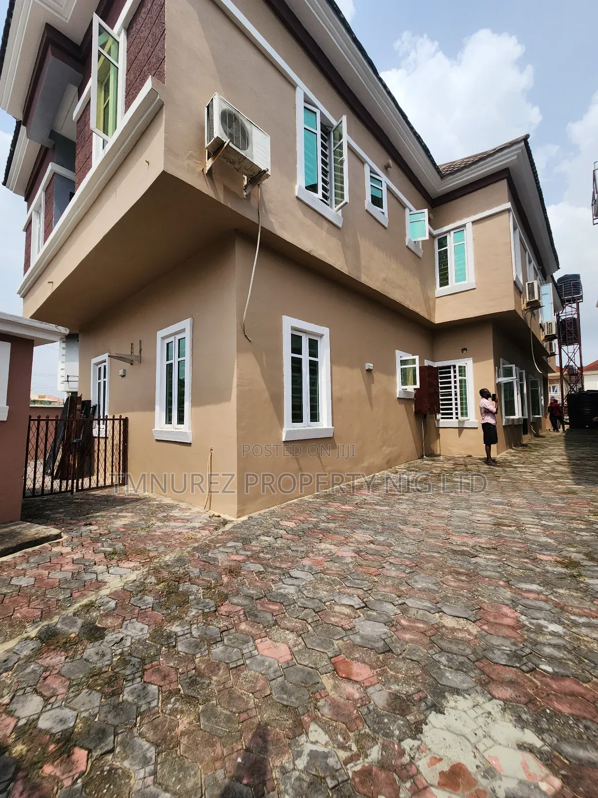 Mini Flat in Ikota Lekki County for rent