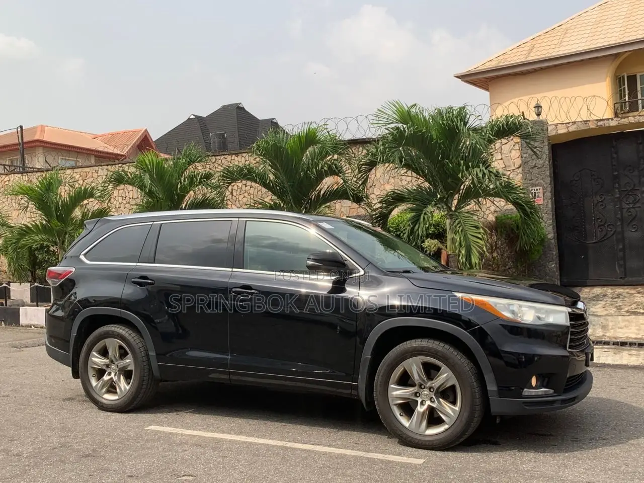 Toyota Highlander Limited 4dr SUV AWD (3.5L 6cyl 6A) 2014 Black