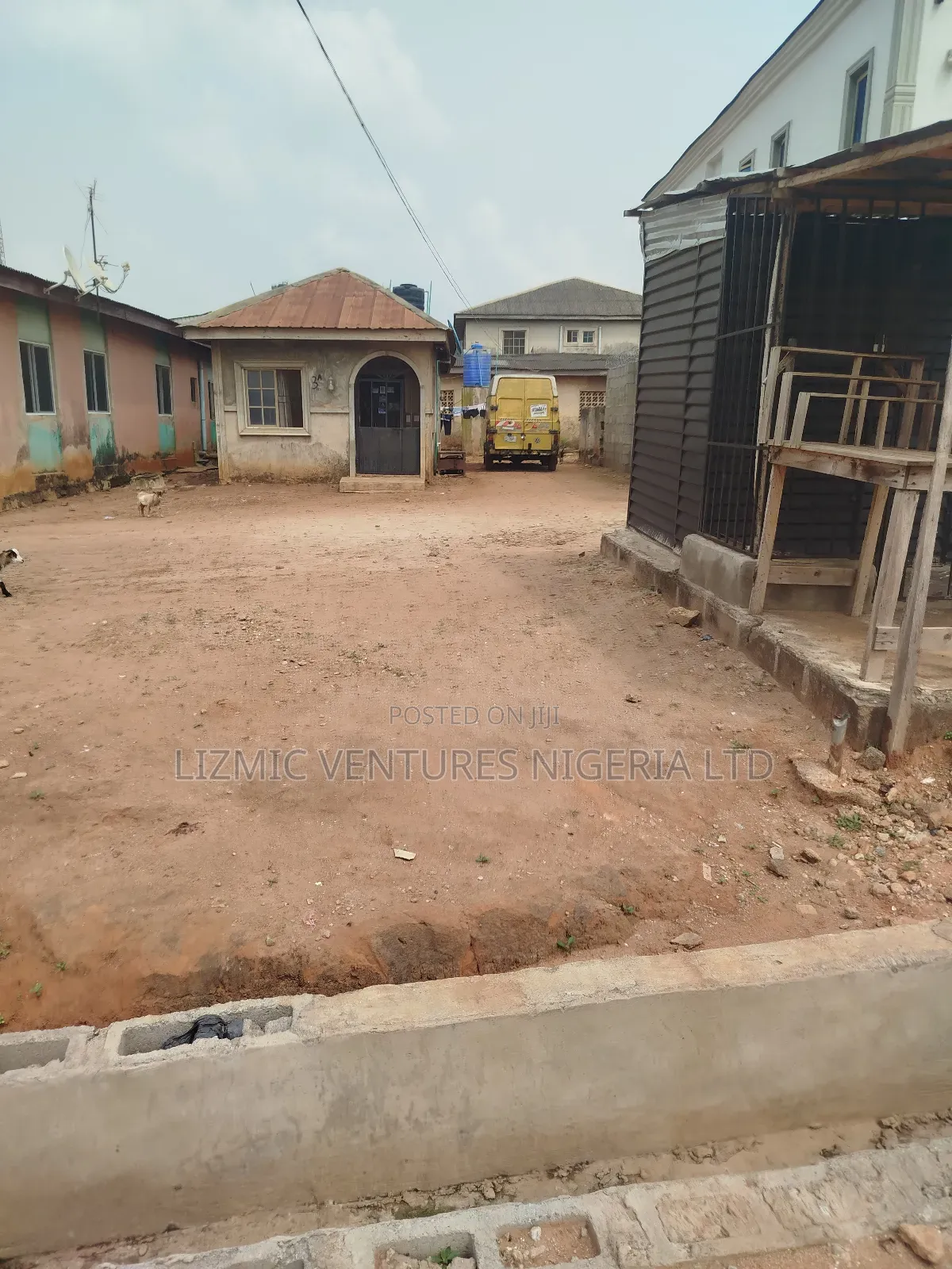 3bdrm Apartment in Agric Estate, Igando / Ikotun/Igando for sale